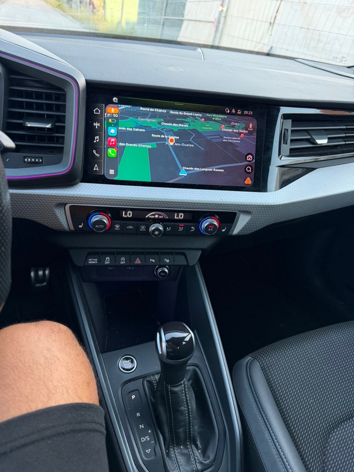 AUDI A1 City Carver 30 TFSI Attraction S-tronic-image-14