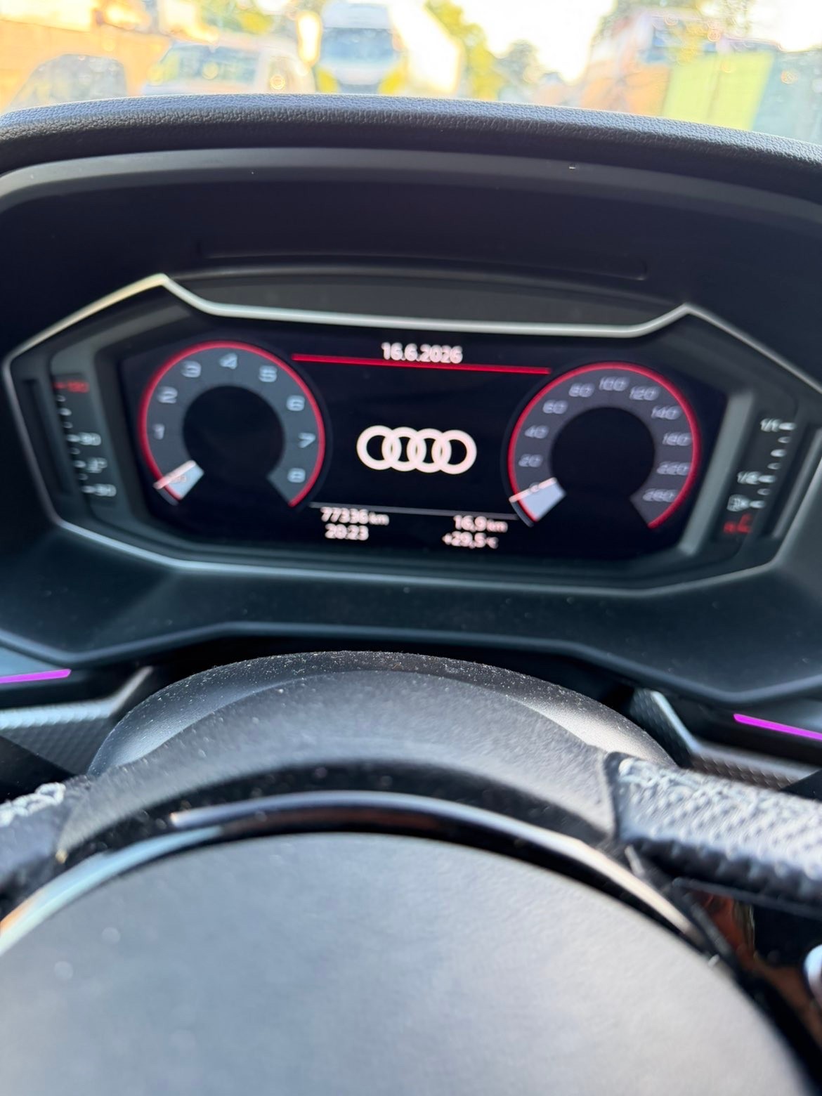 AUDI A1 City Carver 30 TFSI Attraction S-tronic-image-13