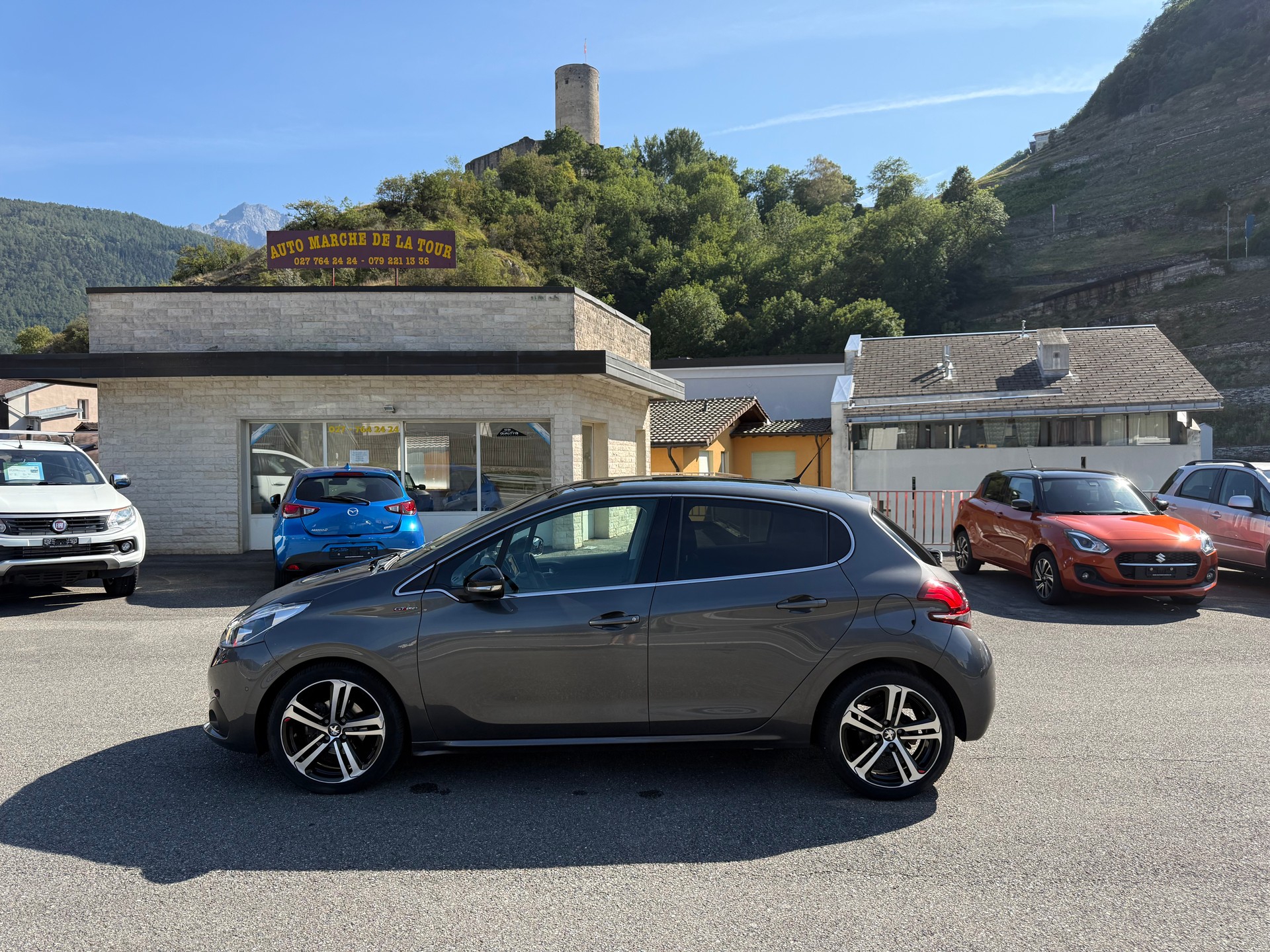 PEUGEOT 208 1.2 PureTech GT Line-image-0