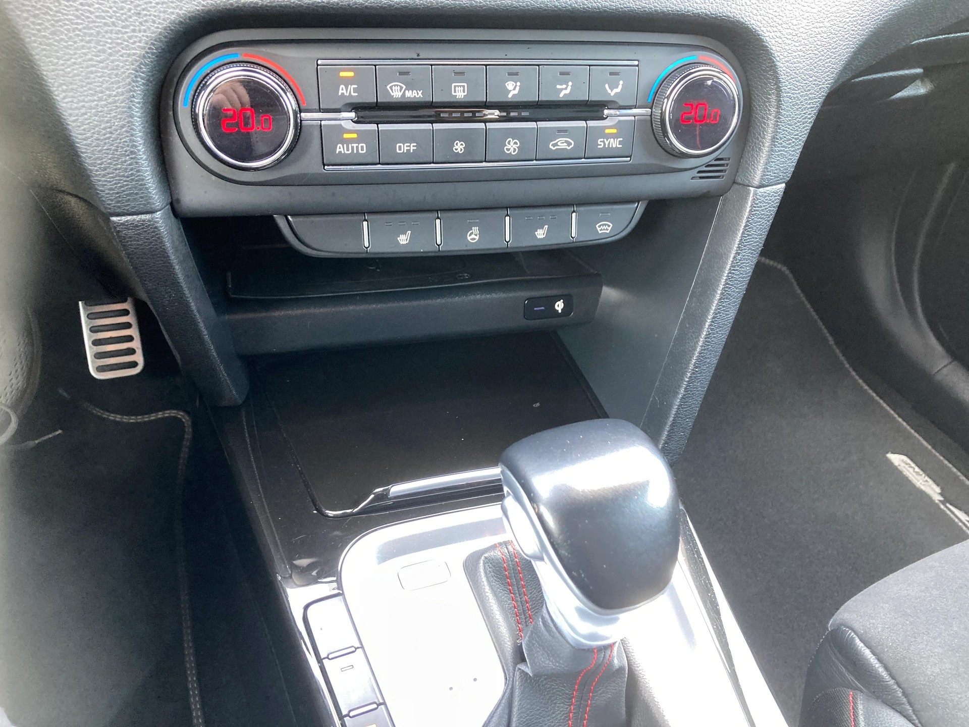 KIA ProCeed 1.6 T-GDi GT DCT-image-13