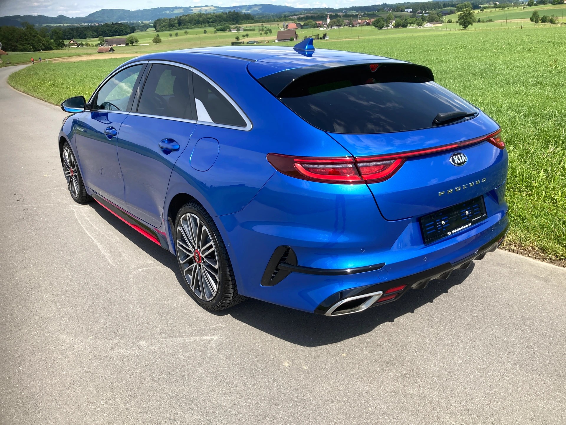 KIA ProCeed 1.6 T-GDi GT DCT-image-2