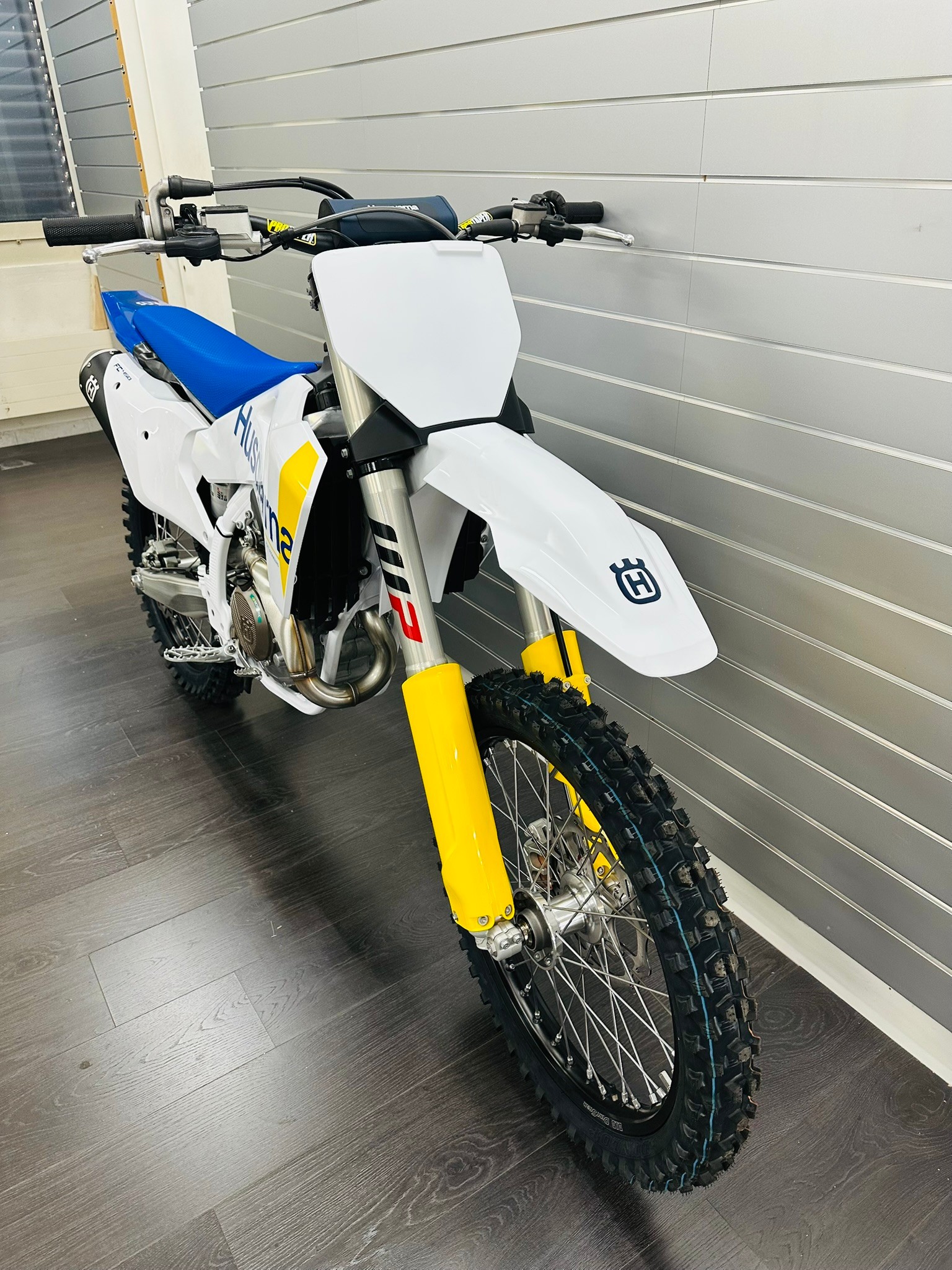 HUSQVARNA FC 450 / MY 2027-showroom-element-2
