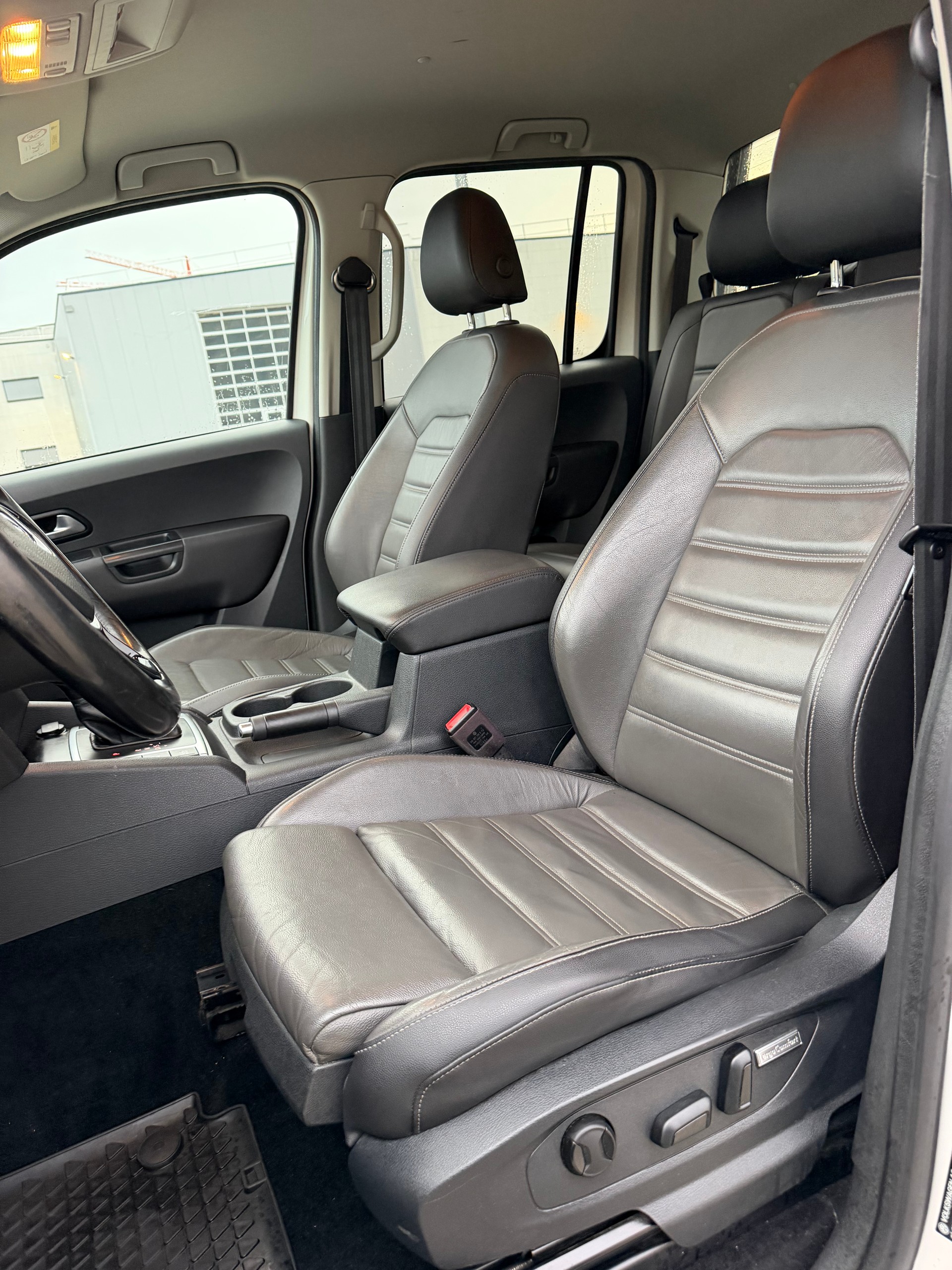 VW Amarok 3.0TDI Highline 4Motion Automatic-image-9