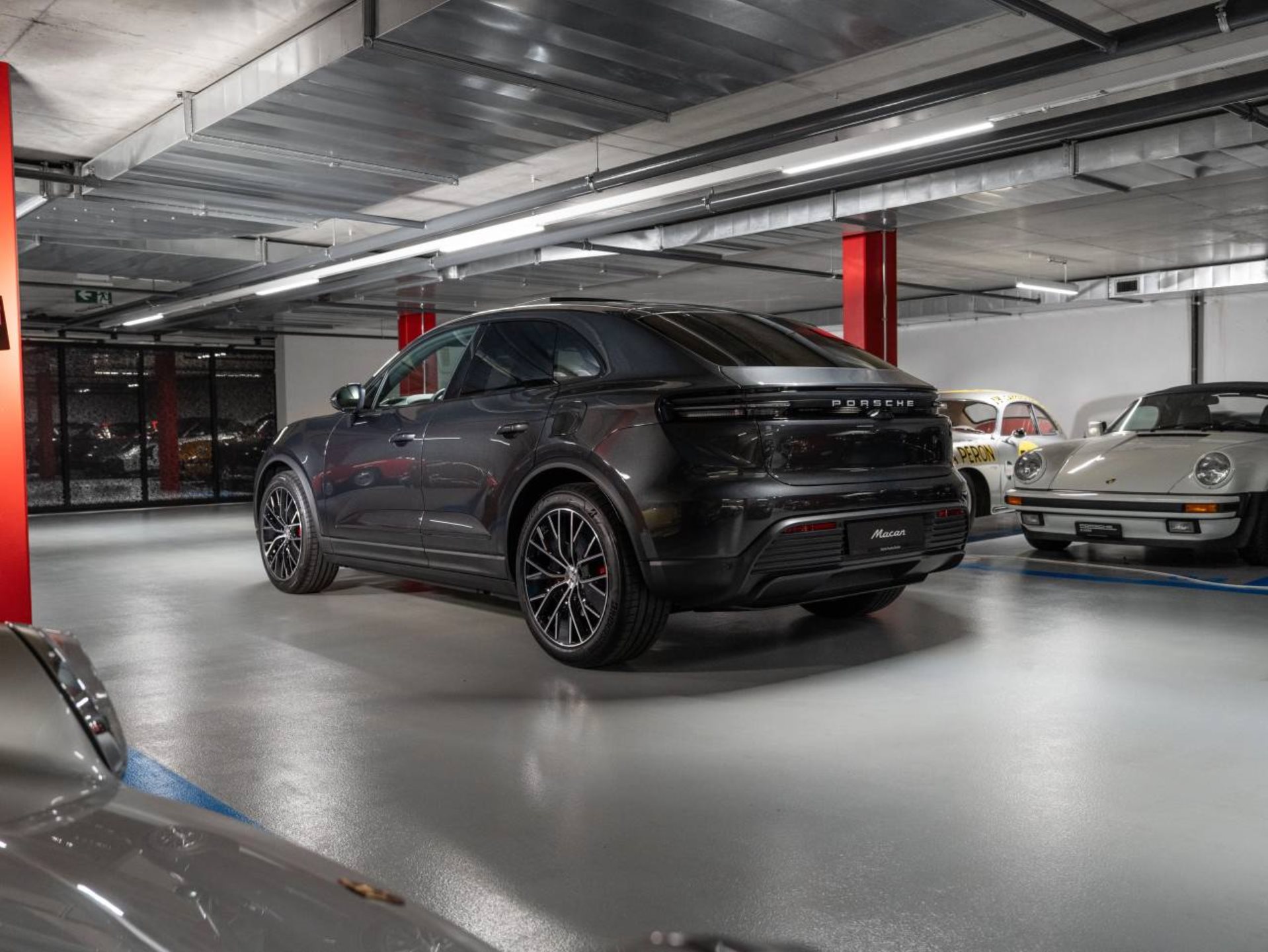 PORSCHE Macan 4S-image-2
