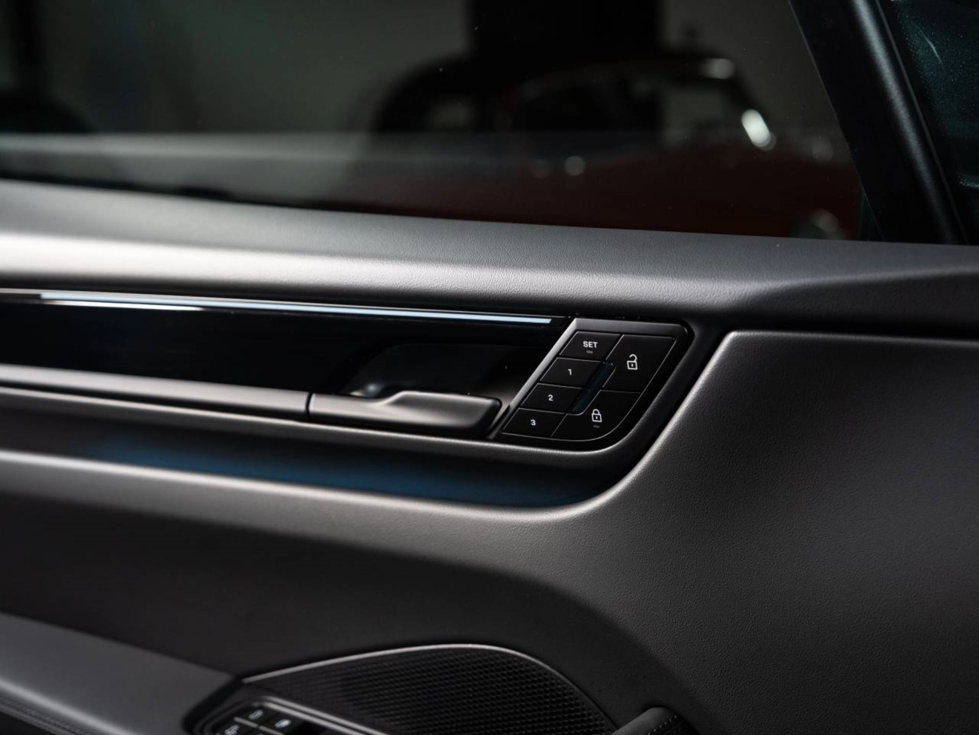 PORSCHE Macan 4S-image-14