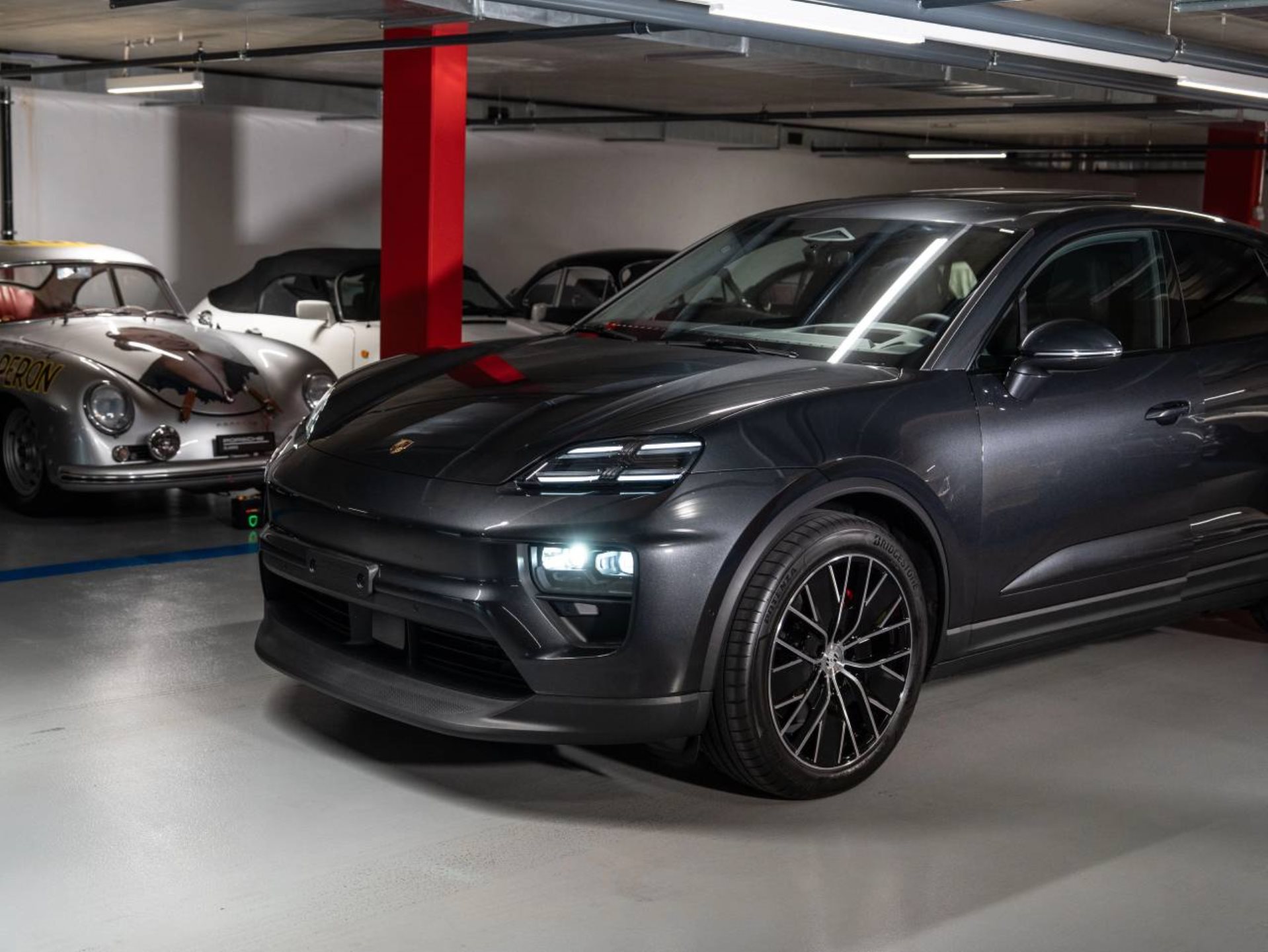 PORSCHE Macan 4S-image-19