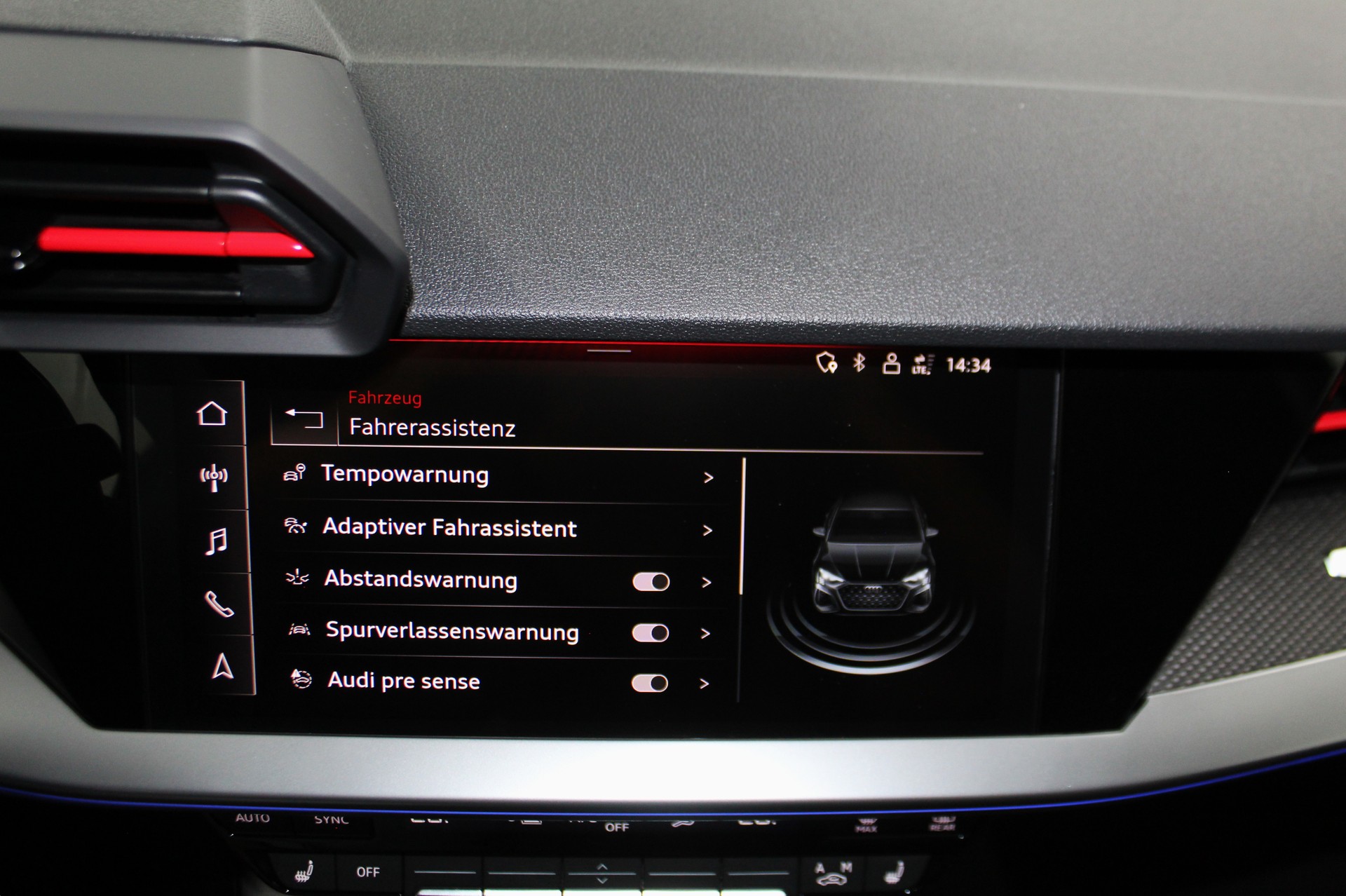 AUDI RS3 Sportback 2.5 TSI quattro S-tronic RS-Designpaket plus rot / Maxton Kit / CH-Fahrzeug-image-25