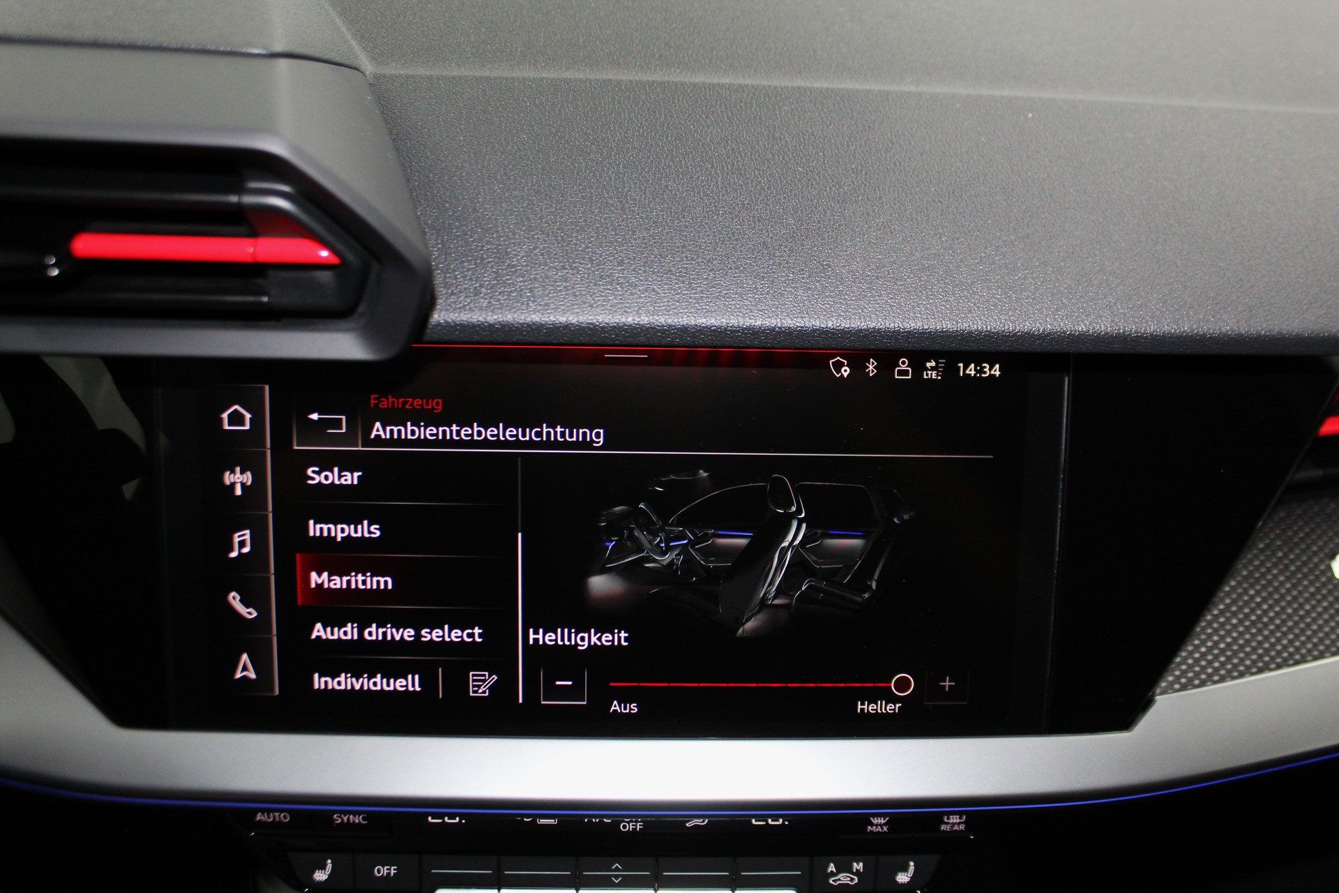 AUDI RS3 Sportback 2.5 TSI quattro S-tronic RS-Designpaket plus rot / Maxton Kit / CH-Fahrzeug-image-24