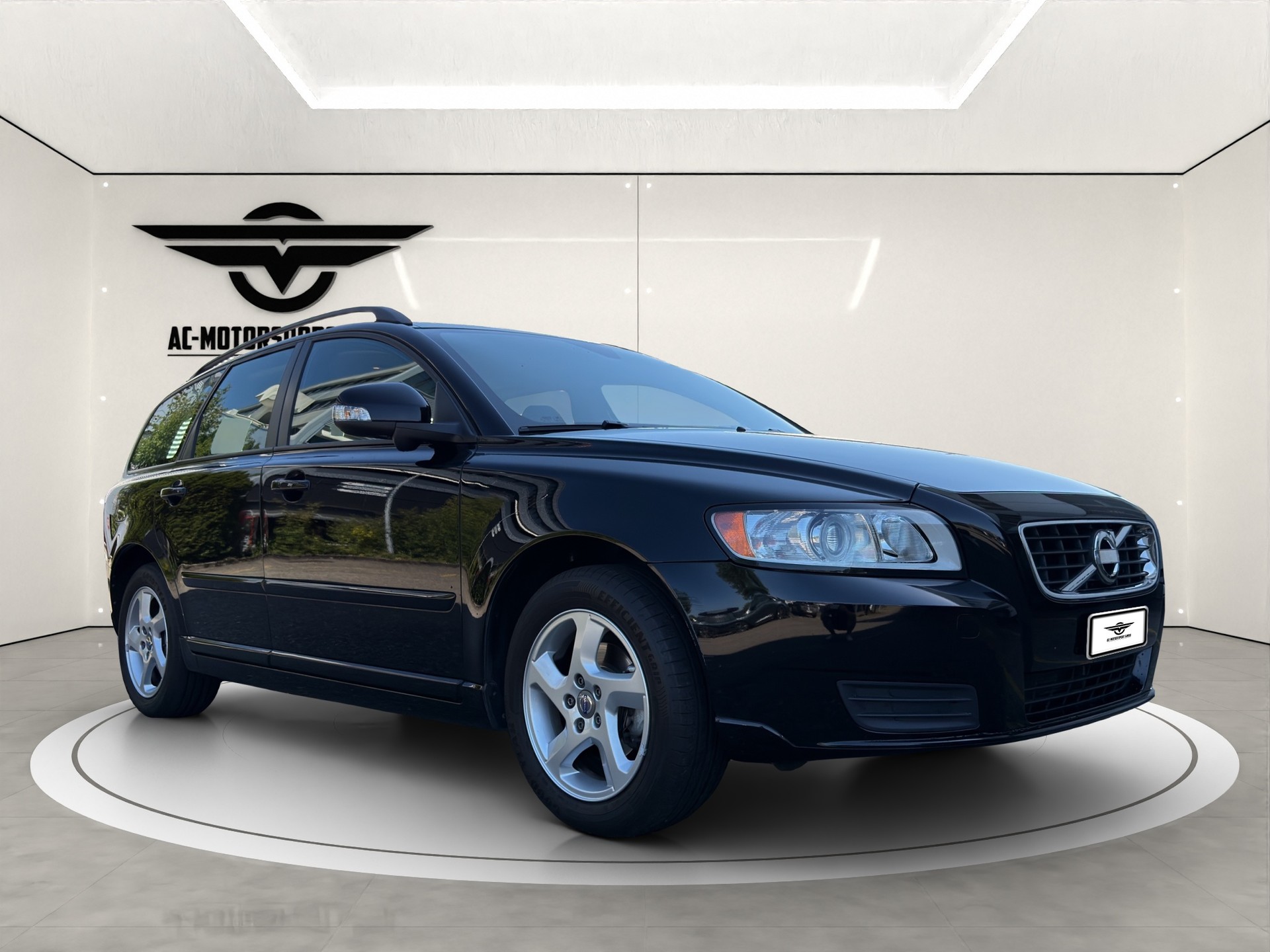 VOLVO V50 1.6 Kinetic-image-3