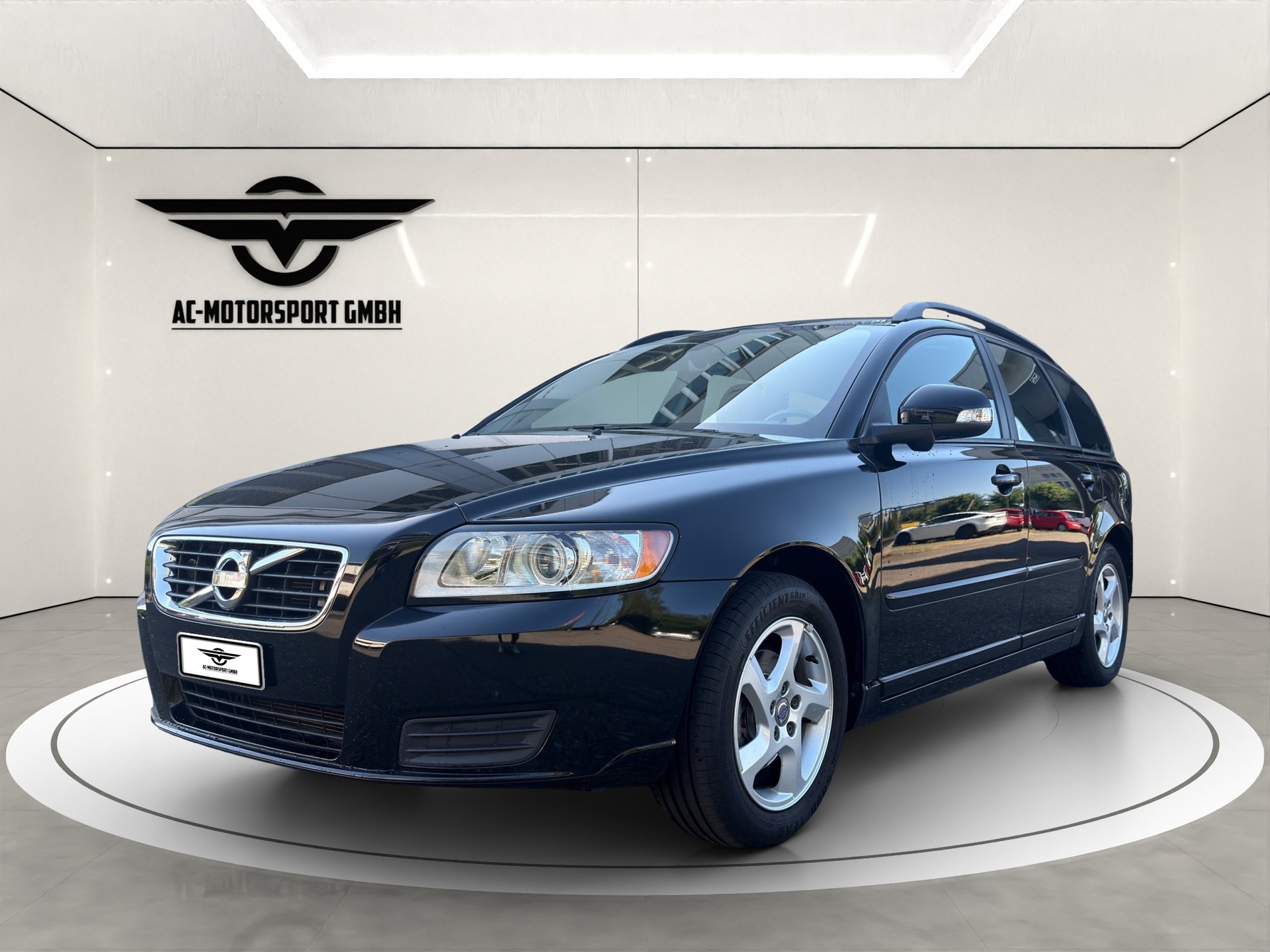 VOLVO V50 1.6 Kinetic-image-0