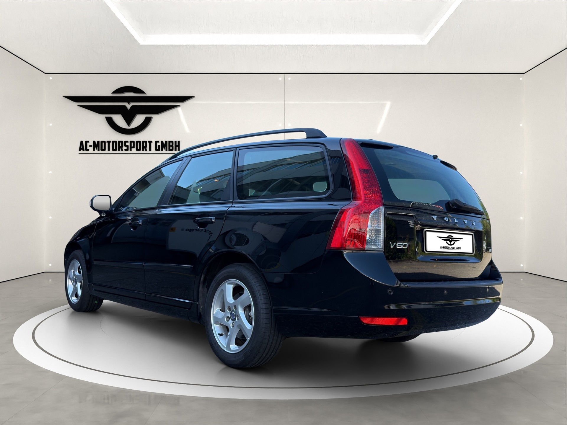 VOLVO V50 1.6 Kinetic-image-2