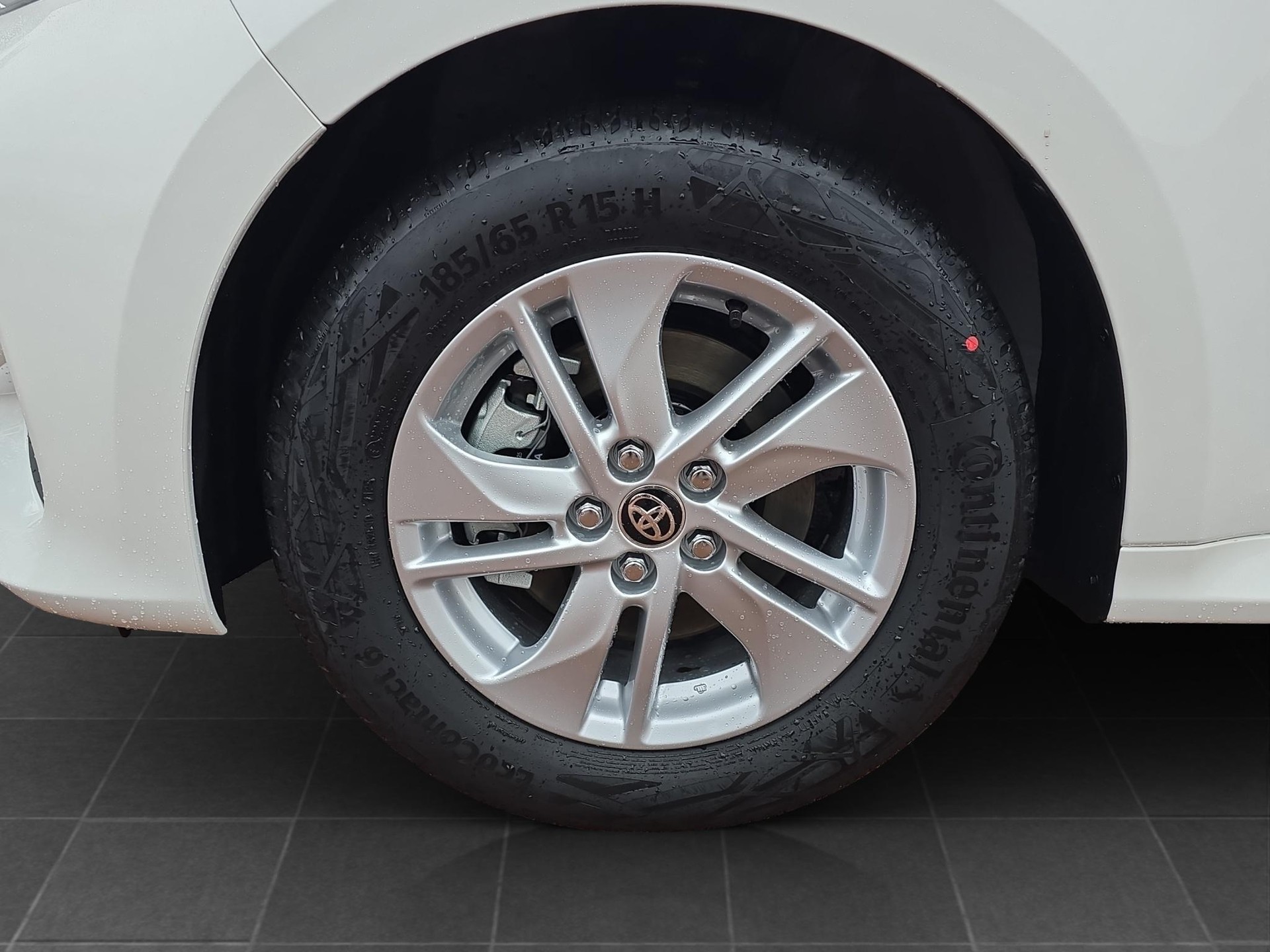 TOYOTA Yaris 1.5 VVT-i HSD Comfort-image-14