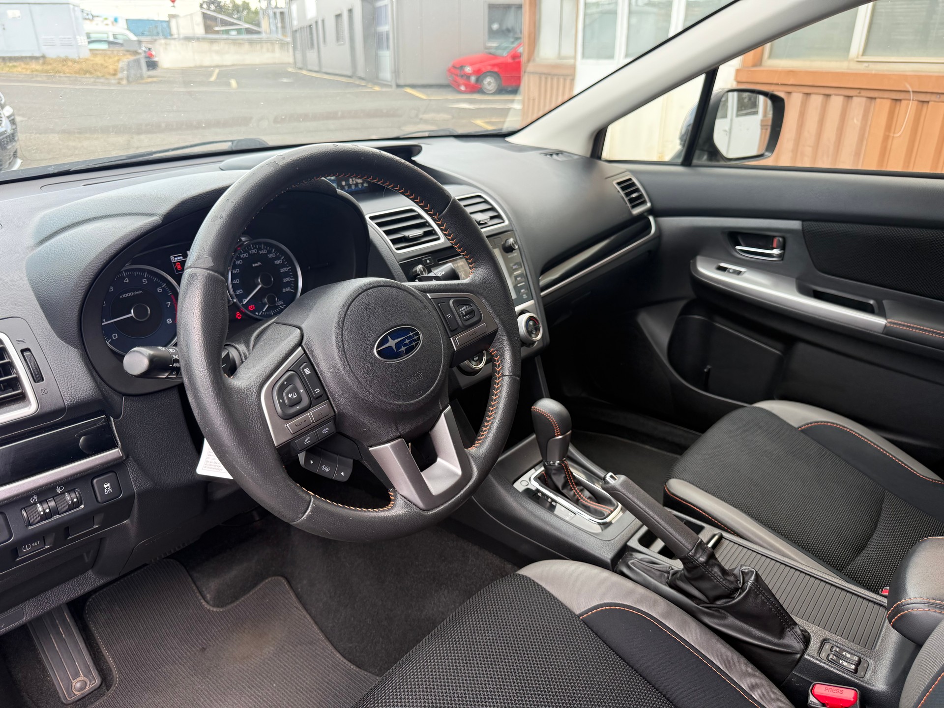 SUBARU XV 2.0 Swiss Two AWD CVT-image-4