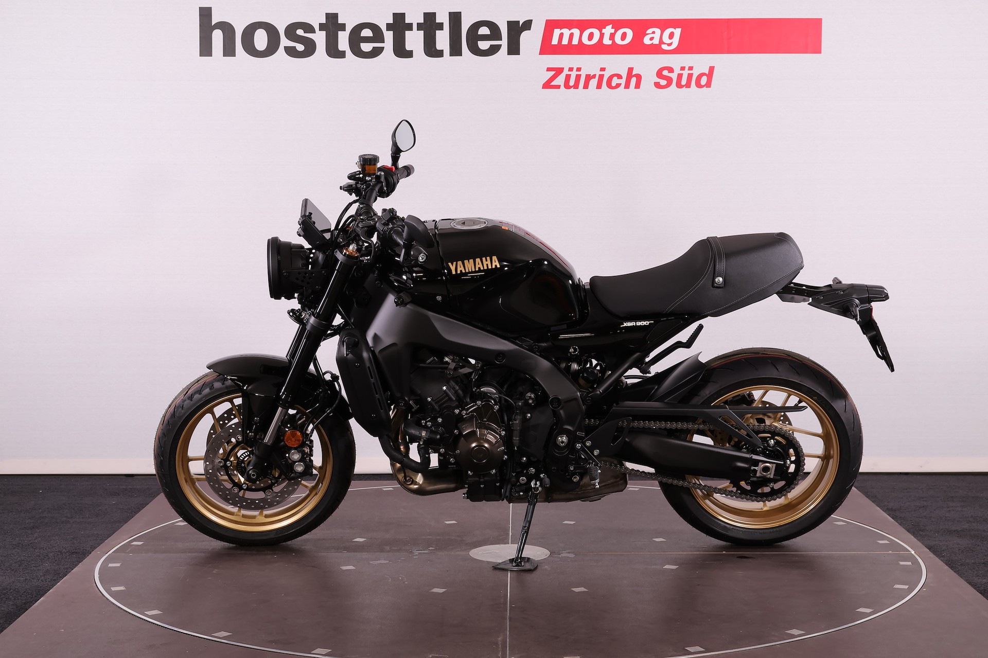 YAMAHA XSR 900