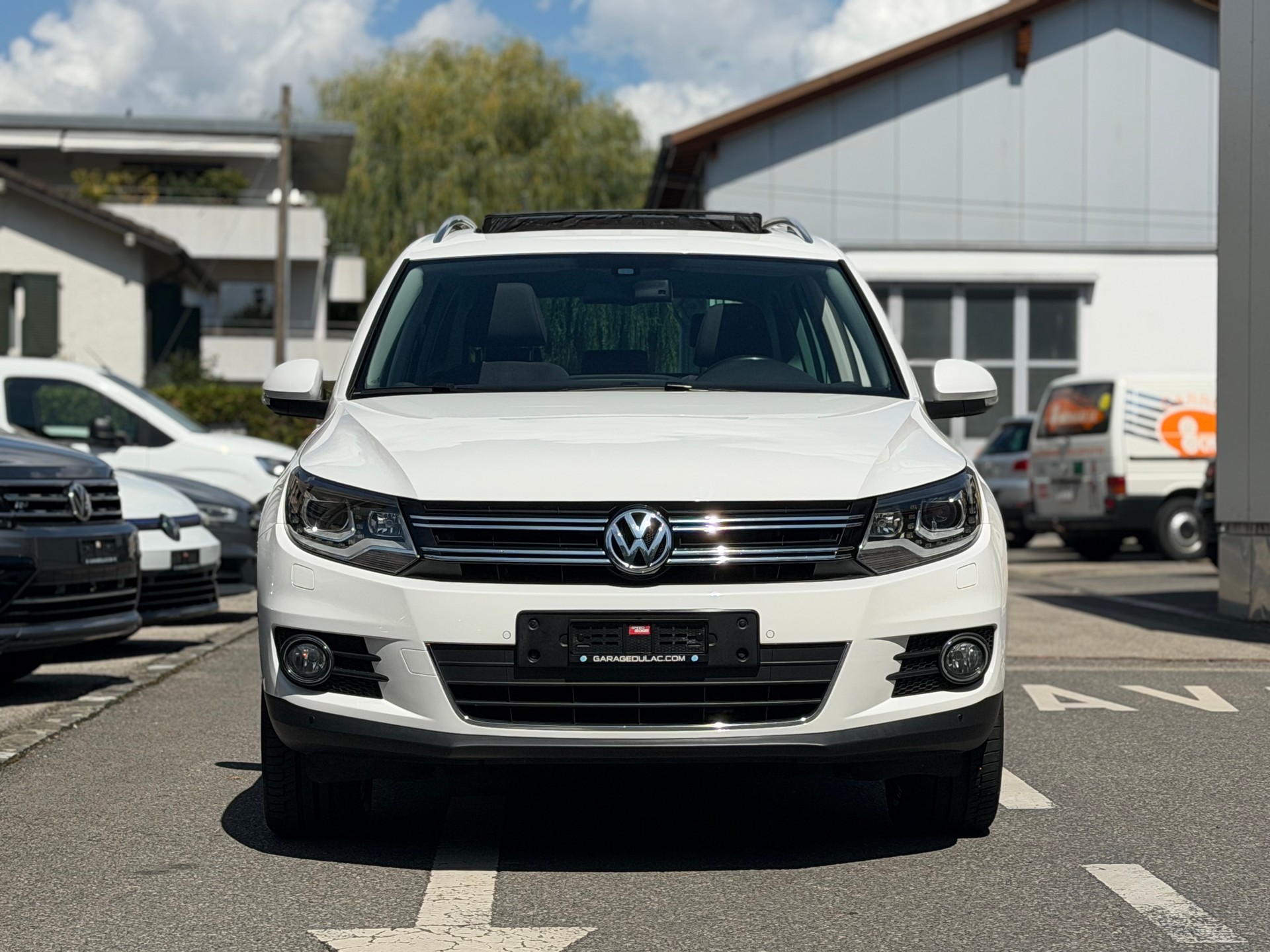 VW Tiguan 2.0 TDI BlueMotion Sport&Style 4Motion CROCHET D'ATTELAGE-image-1