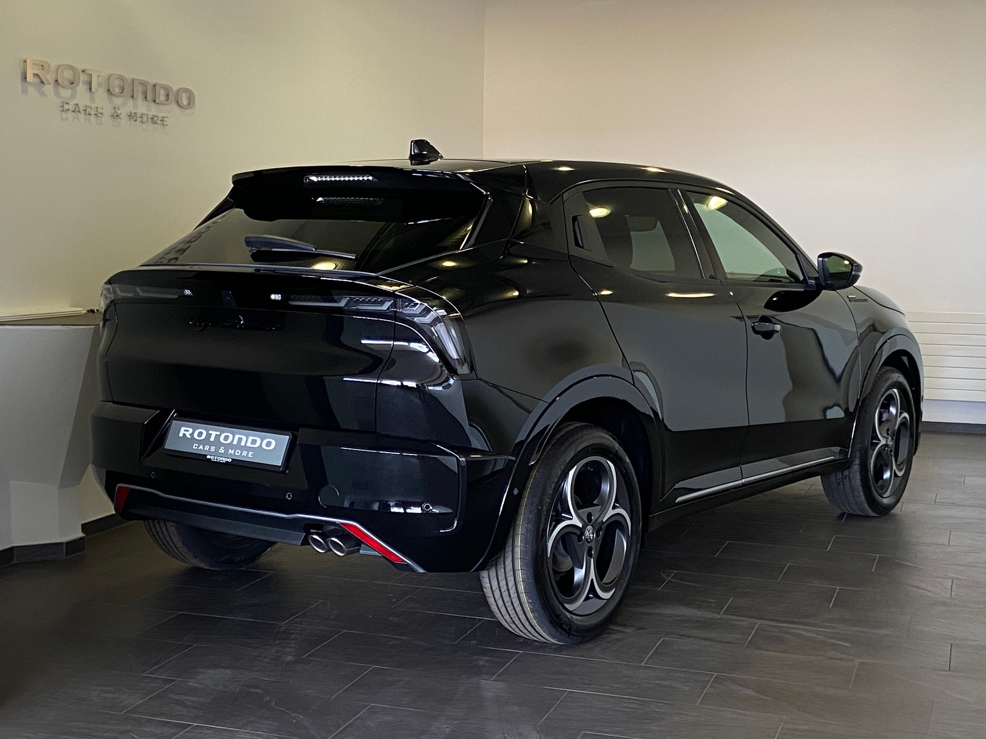 ALFA ROMEO Junior 1.2 48V Hybrid Sport Speciale Tech Sky MY26-image-1