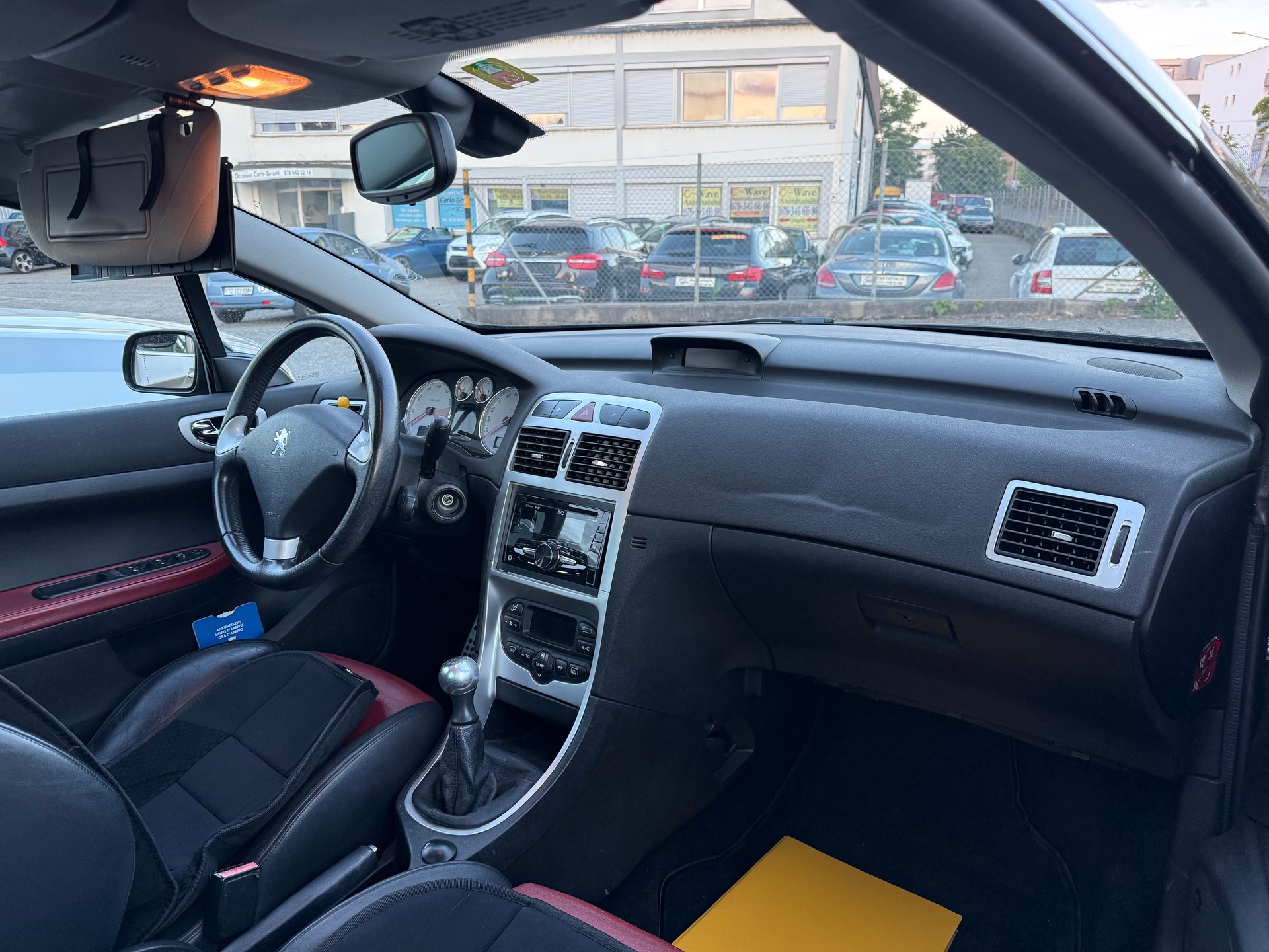 PEUGEOT 307 CC 2.0 16V-image-9
