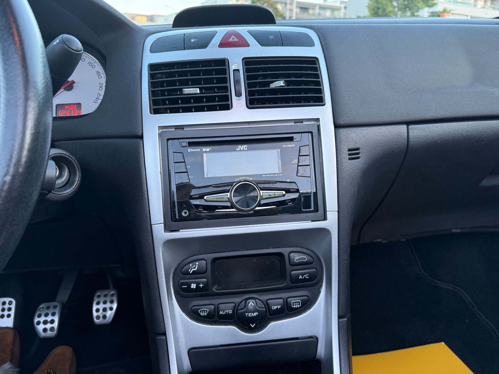 PEUGEOT 307 CC 2.0 16V-image-5