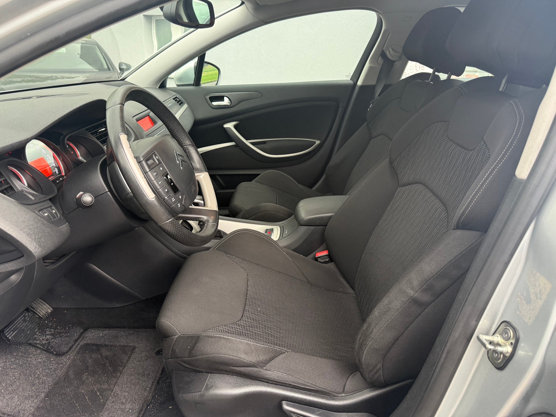 CITROEN C5 Berline 1.6 Turbo Séduction Automatic-image-6