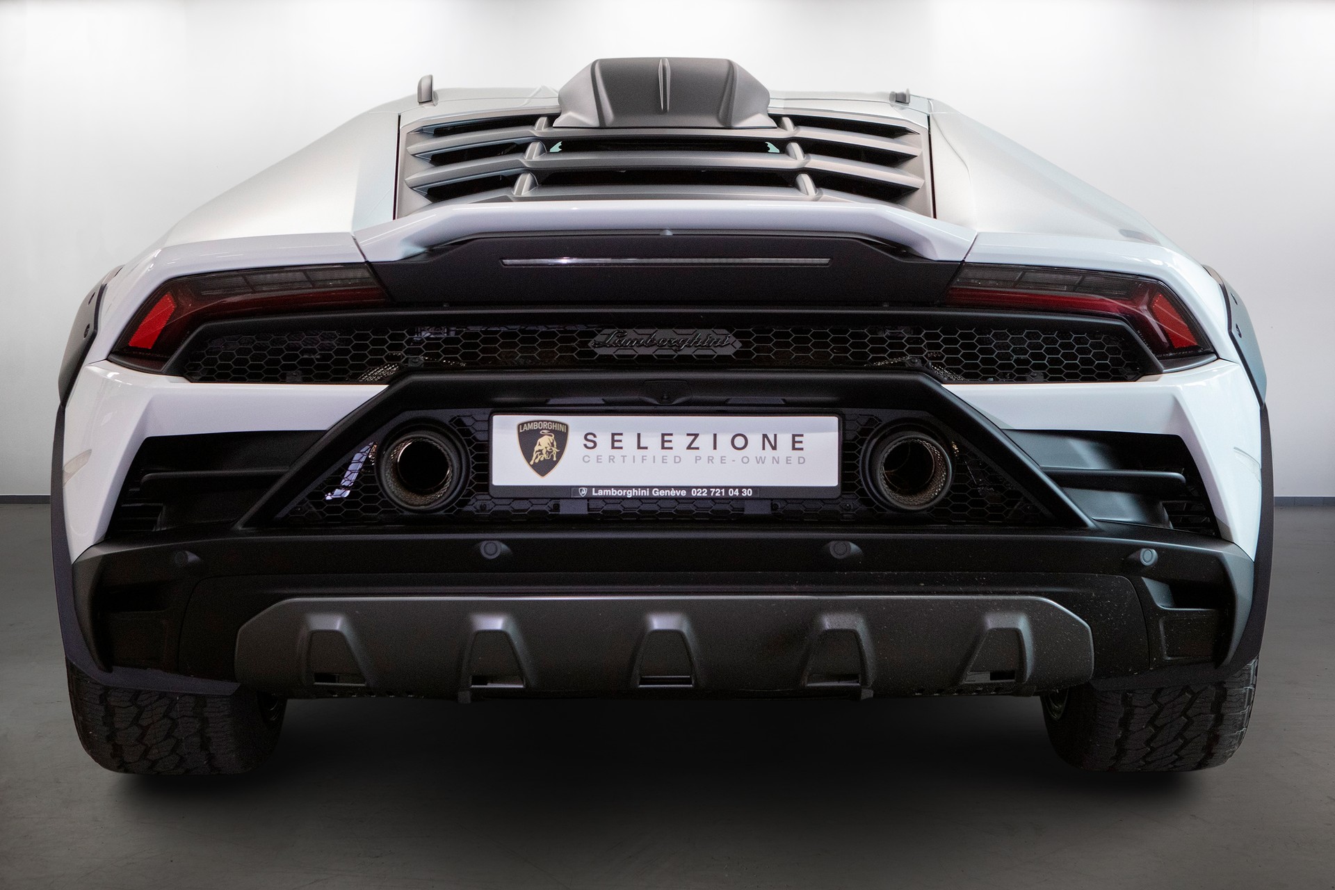 LAMBORGHINI Huracán Sterrato Coupé DCT-showroom-element-3