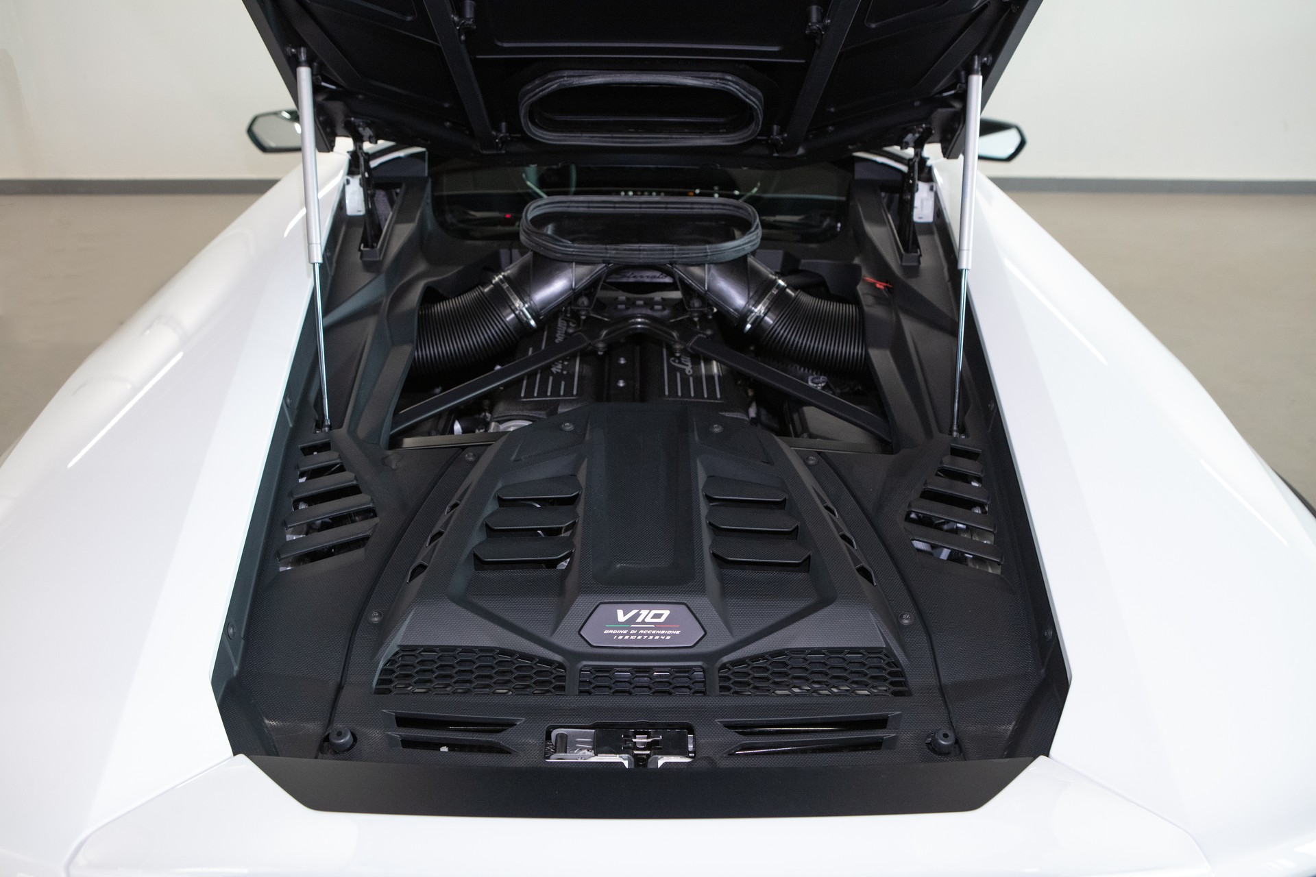 LAMBORGHINI Huracán Sterrato Coupé DCT-image-7