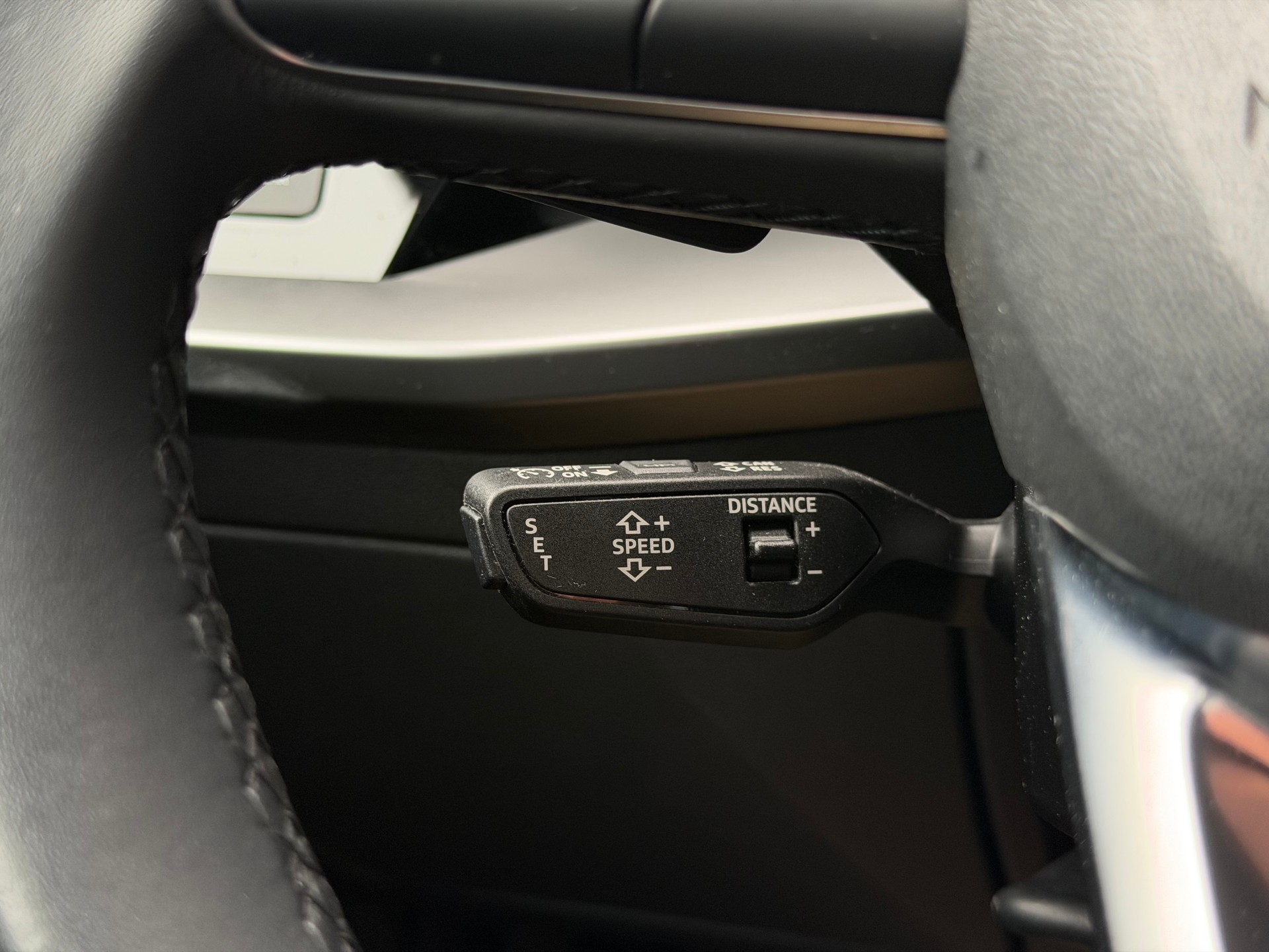 AUDI A3 Sportback 35 TFSI S line S-tronic °° 5 Jahre / 100'000 KM Audi-Garantie °°-image-17