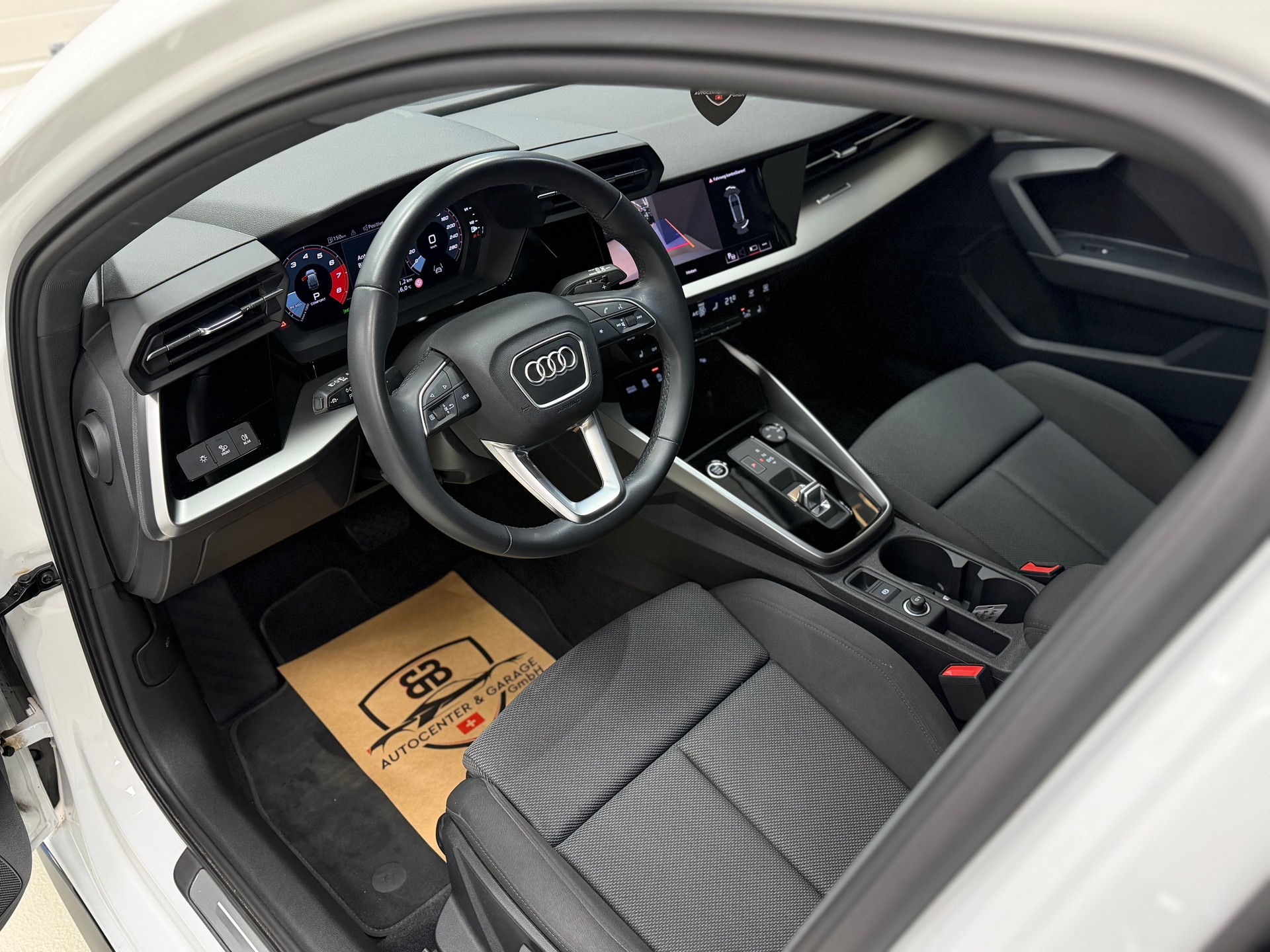 AUDI A3 Sportback 35 TFSI S line S-tronic °° 5 Jahre / 100'000 KM Audi-Garantie °°-image-12