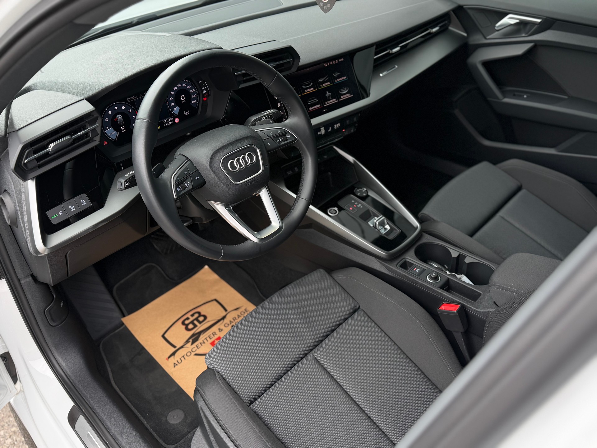 AUDI A3 Sportback 35 TFSI S line S-tronic °° 5 Jahre / 100'000 KM Audi-Garantie °°-image-11