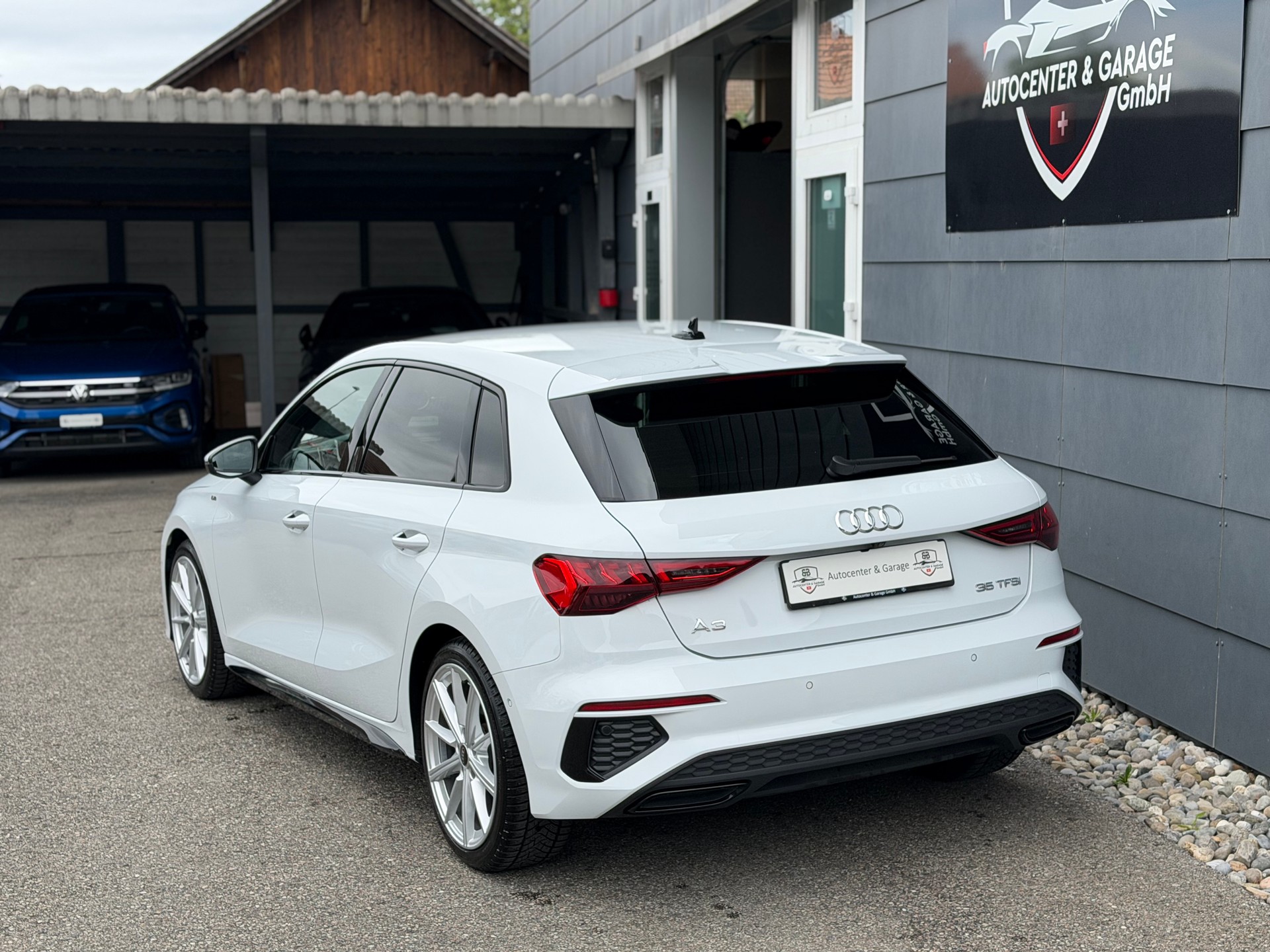 AUDI A3 Sportback 35 TFSI S line S-tronic °° 5 Jahre / 100'000 KM Audi-Garantie °°-image-5