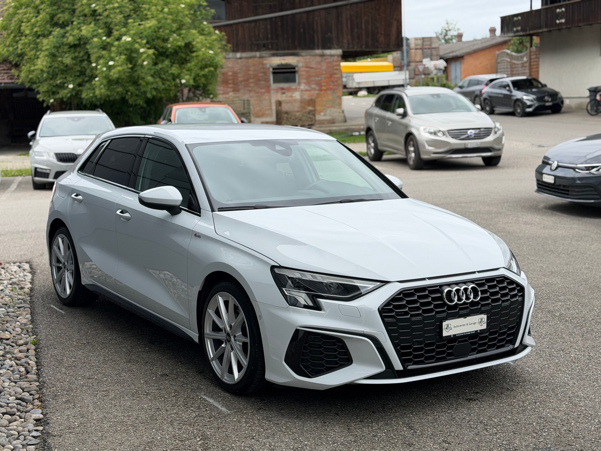 AUDI A3 Sportback 35 TFSI S line S-tronic °° 5 Jahre / 100'000 KM Audi-Garantie °°-image-8
