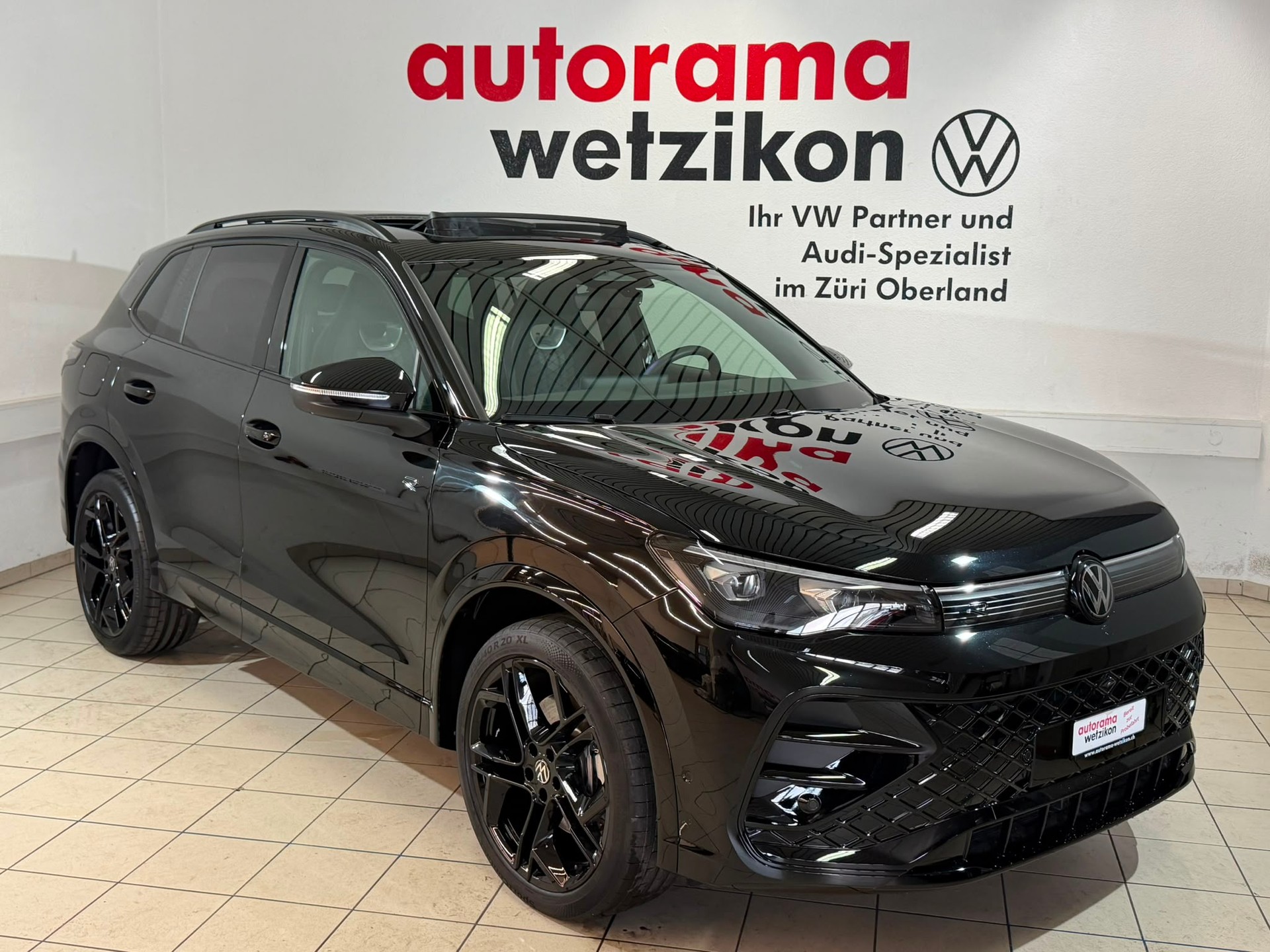 VW Tiguan 2.0 TSI DSG R-Line 4Motion-image-0