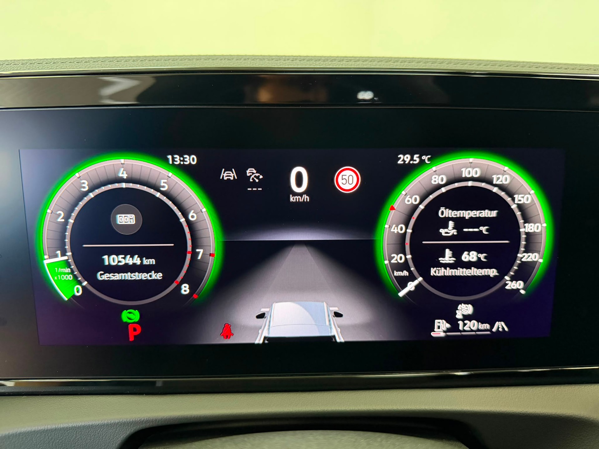 VW Tiguan 2.0 TSI DSG R-Line 4Motion-image-10