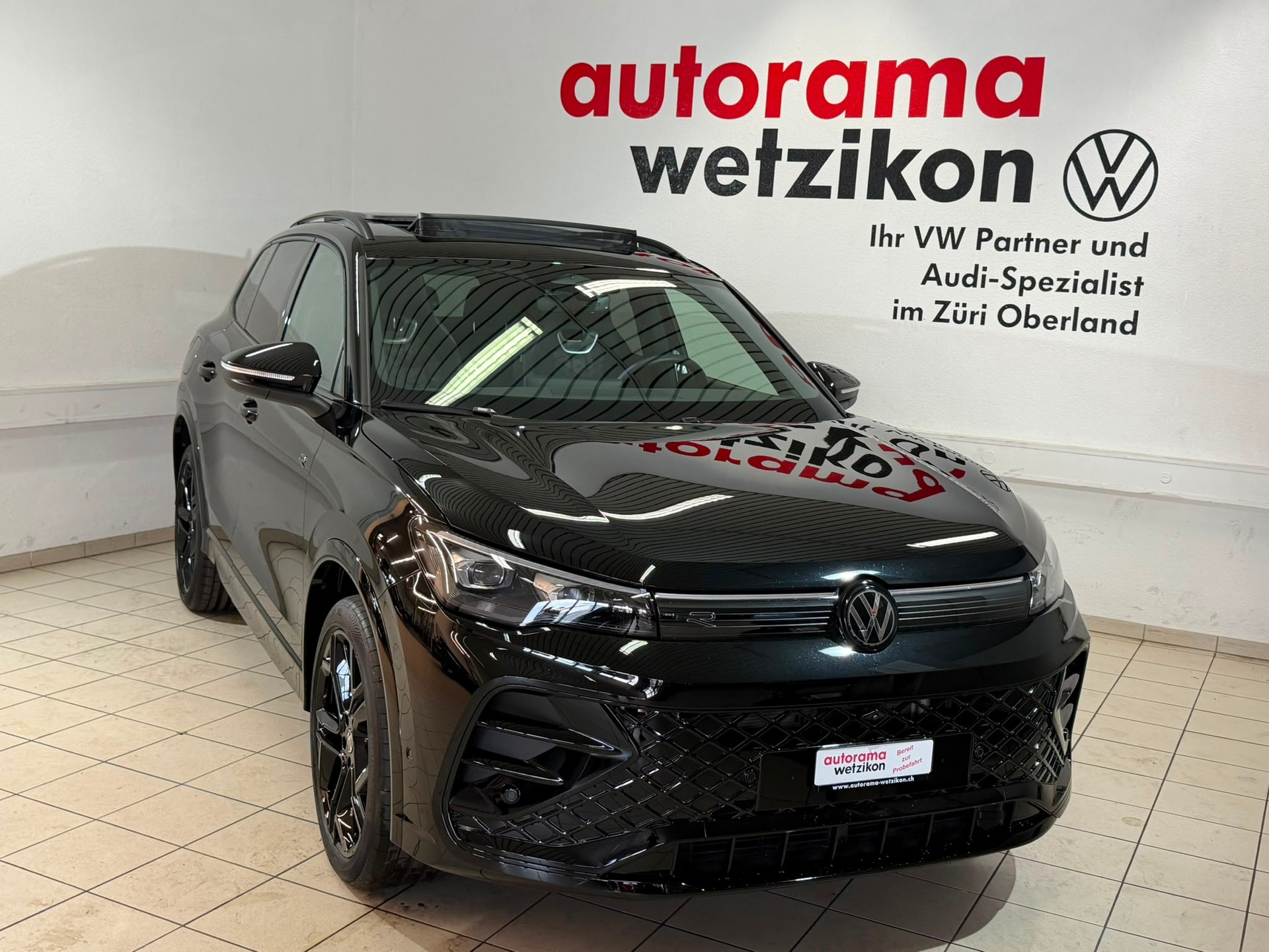 VW Tiguan 2.0 TSI DSG R-Line 4Motion-image-1