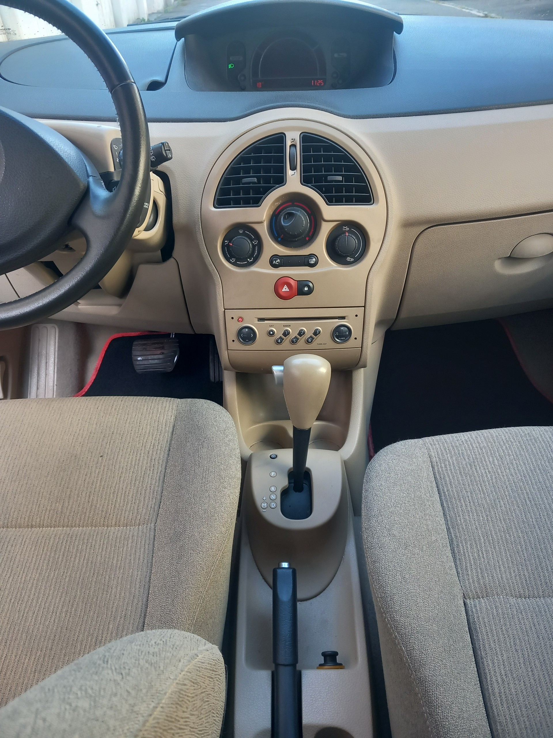 RENAULT Modus 1.6 16V Dynamique Luxe-image-9