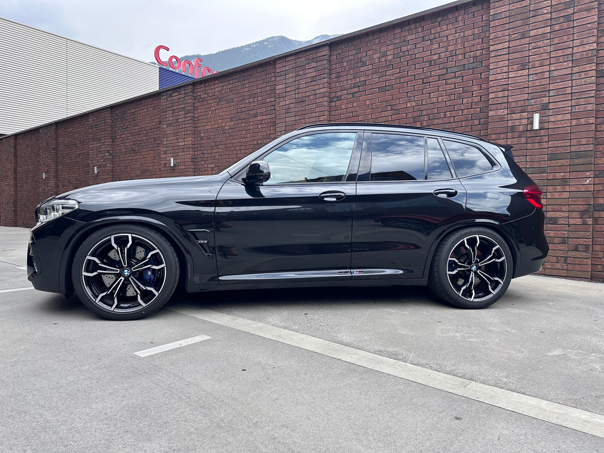 BMW M Competition-image-2