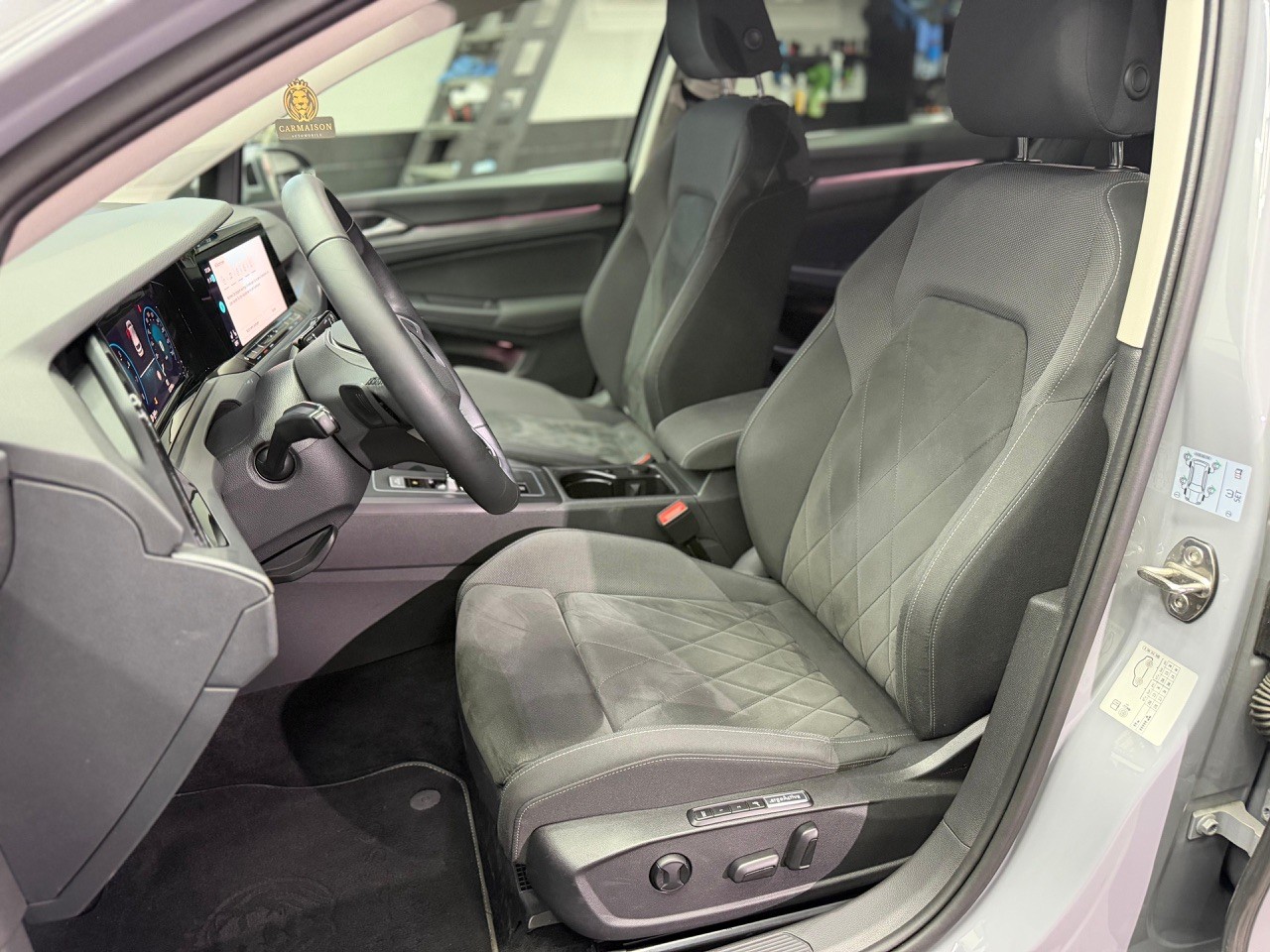 VW Golf 1.5 eTSI mHEV ACT Style DSG | CH-Auto | ACC | Rückfahrkamera | CarPlay | Ambiente | Full Assistenten-image-19