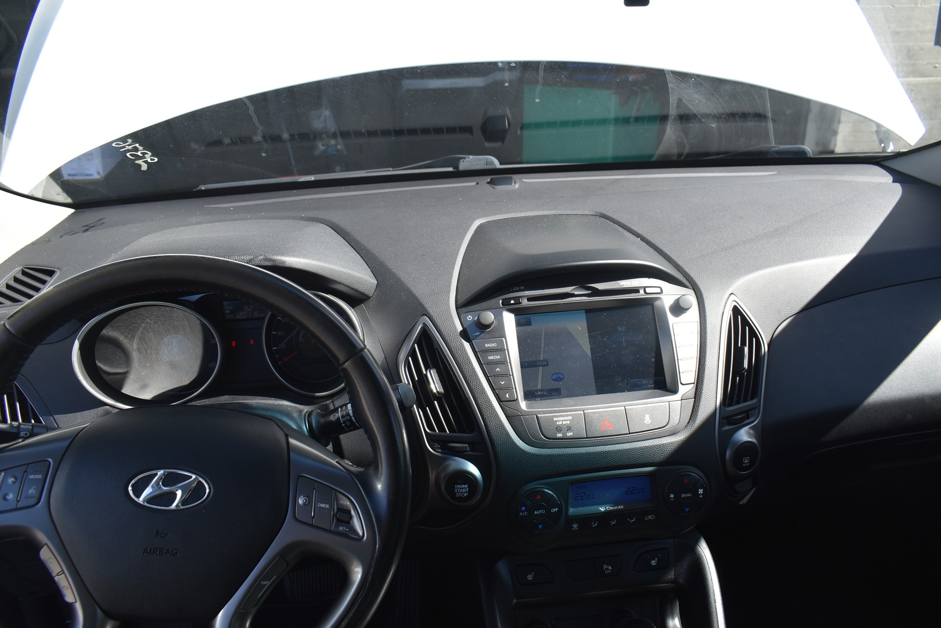 HYUNDAI iX 35 2.0 CRDi Premium 4WD Automatic-image-1