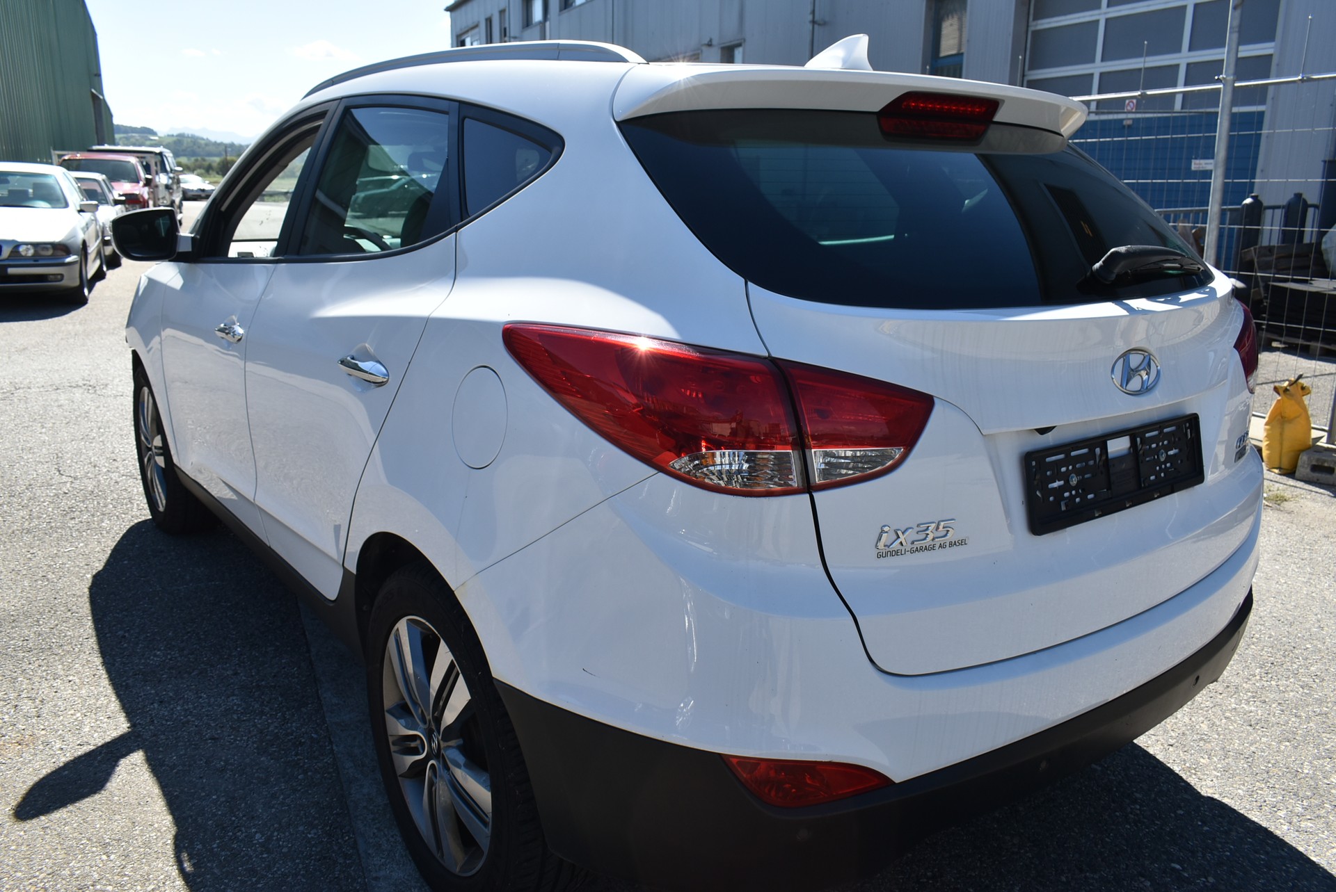 HYUNDAI iX 35 2.0 CRDi Premium 4WD Automatic-image-8