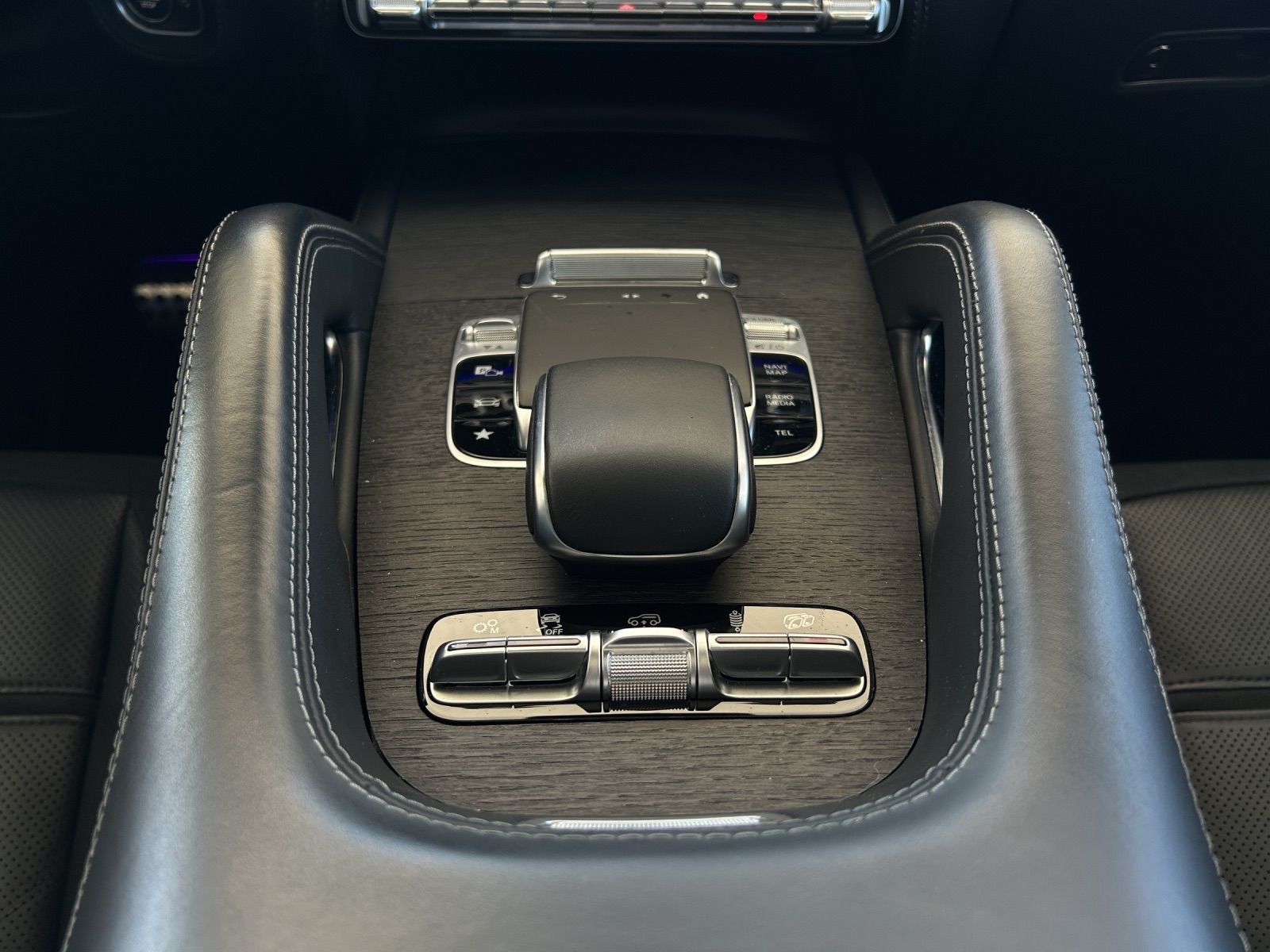 MERCEDES-BENZ GLE 53 AMG GLE Coupé 53 AMG 4Matic+ Speedshift-image-13