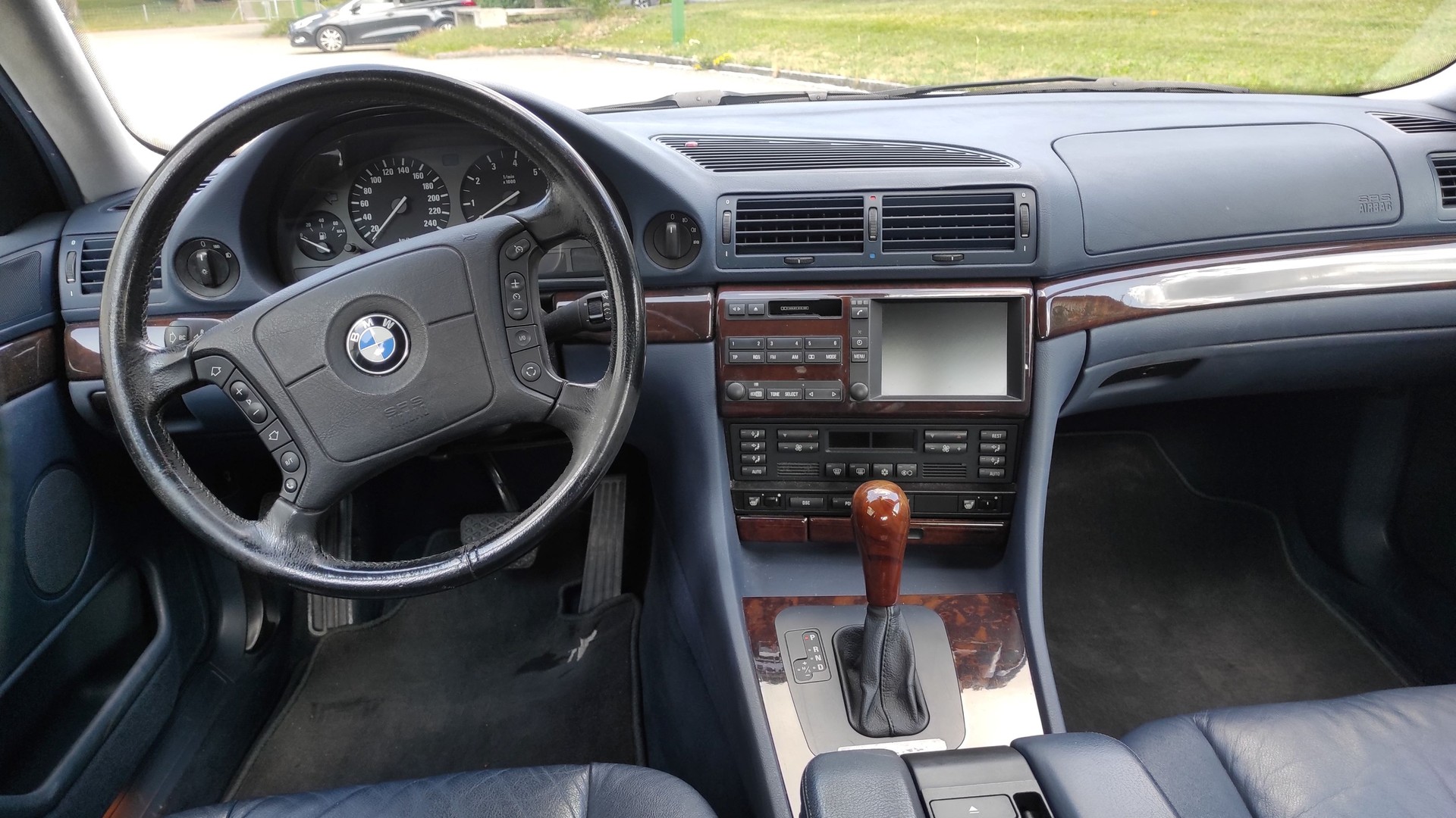 BMW 740i V8 ABS dAiB-image-5