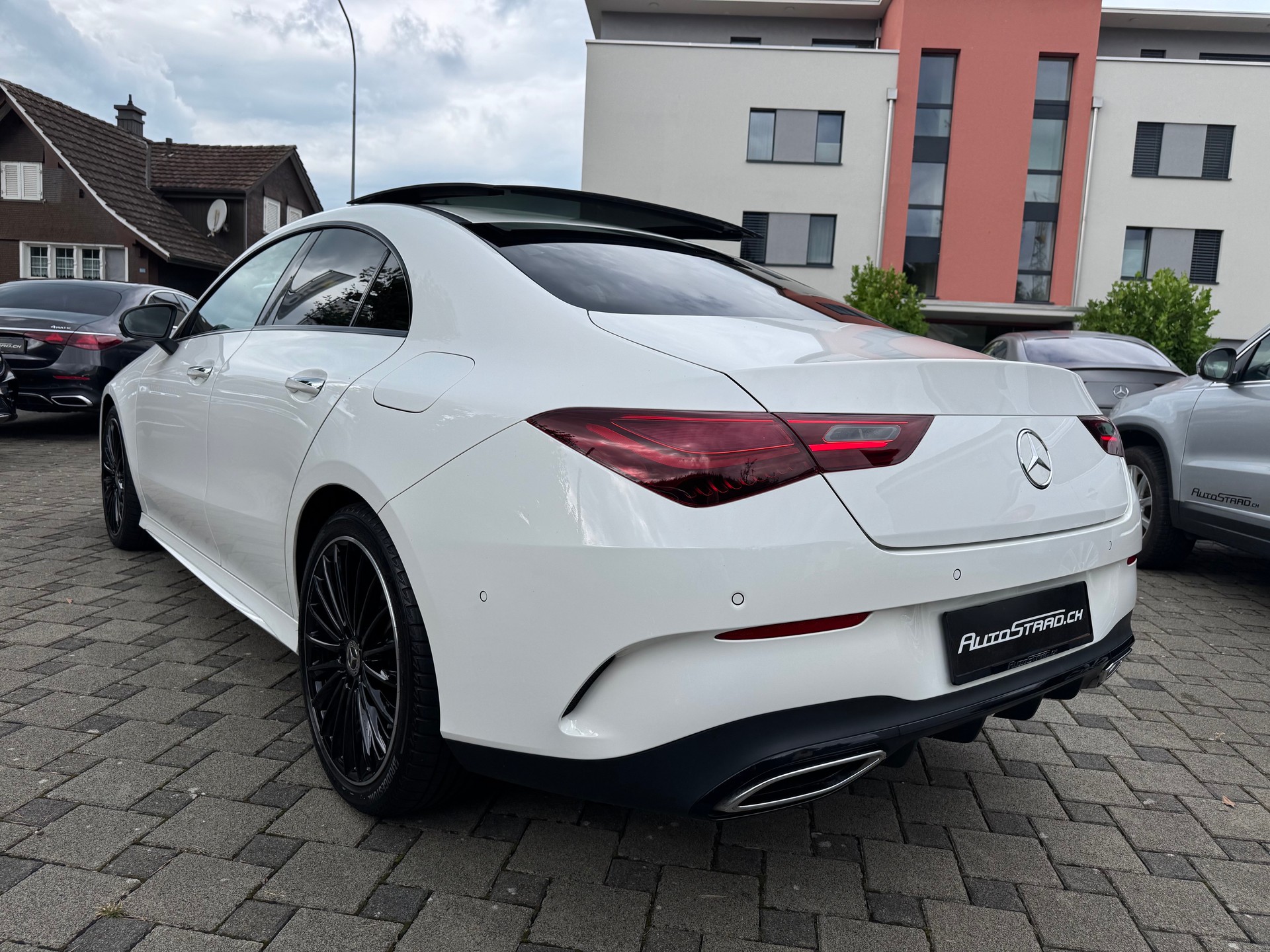 MERCEDES-BENZ CLA 200 AMG Line 7G-DCT-image-5