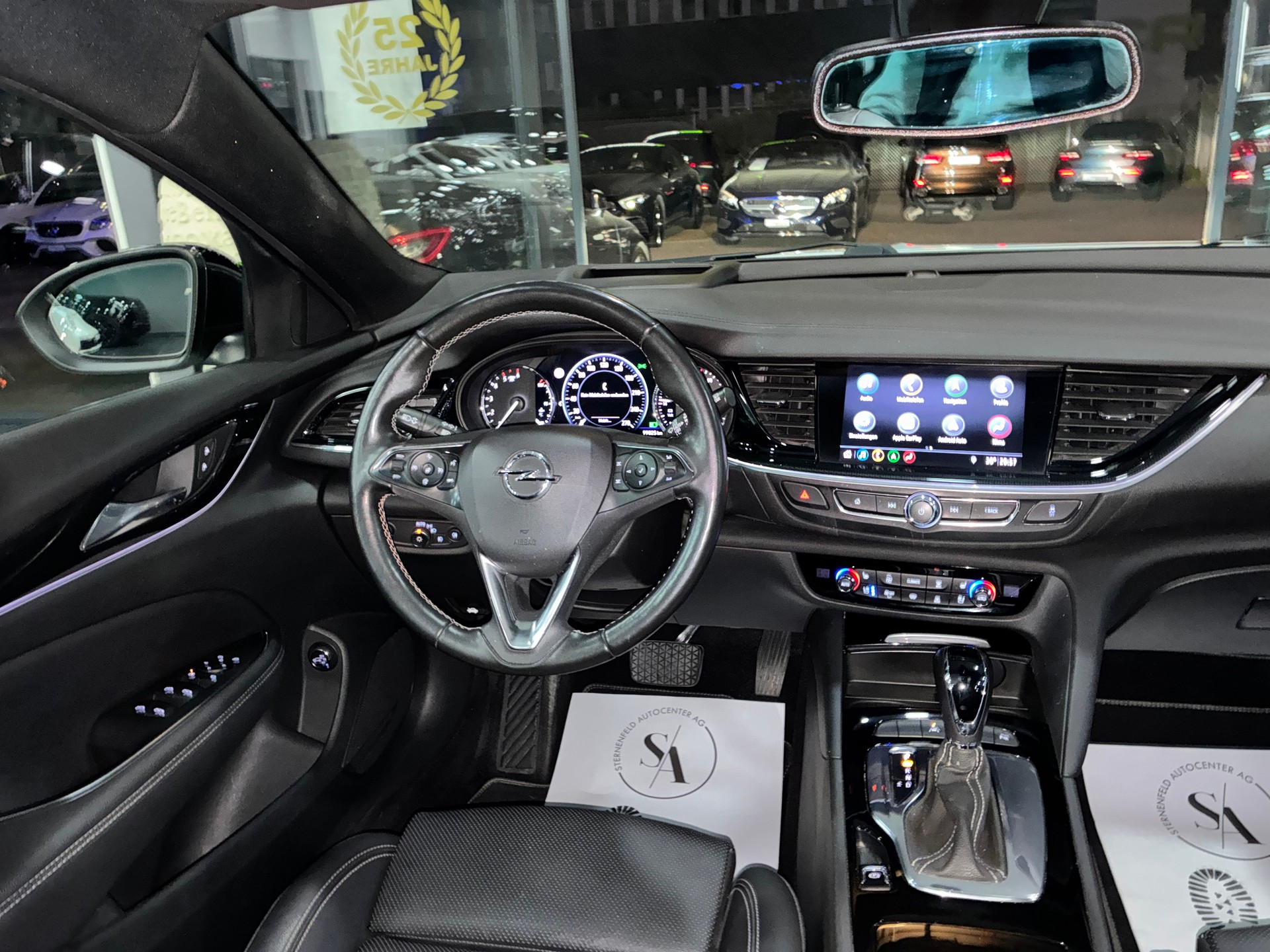 OPEL Insignia 2.0 CDTI Sports Tourer 4WD Elegance Automatic-image-8