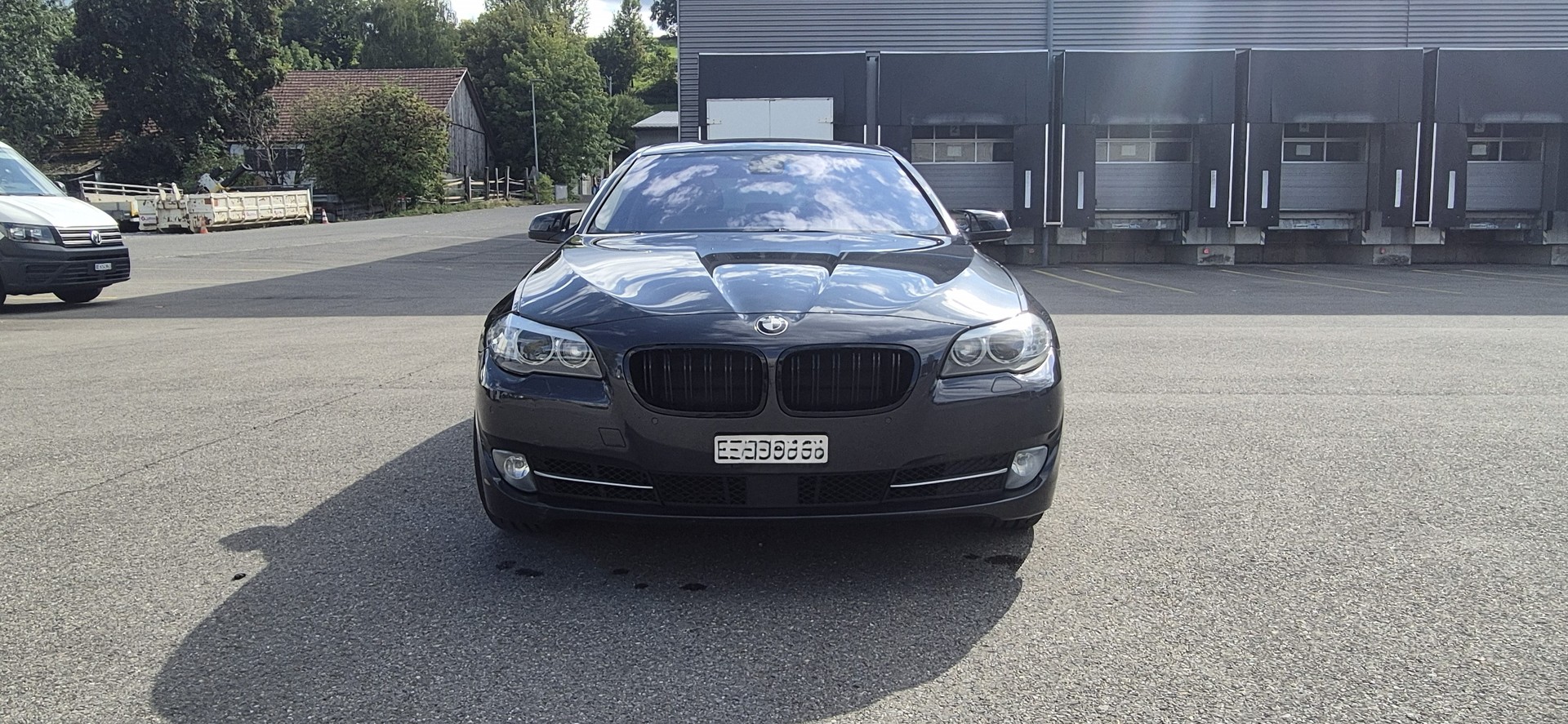 BMW 535i xDrive SAG-image-1