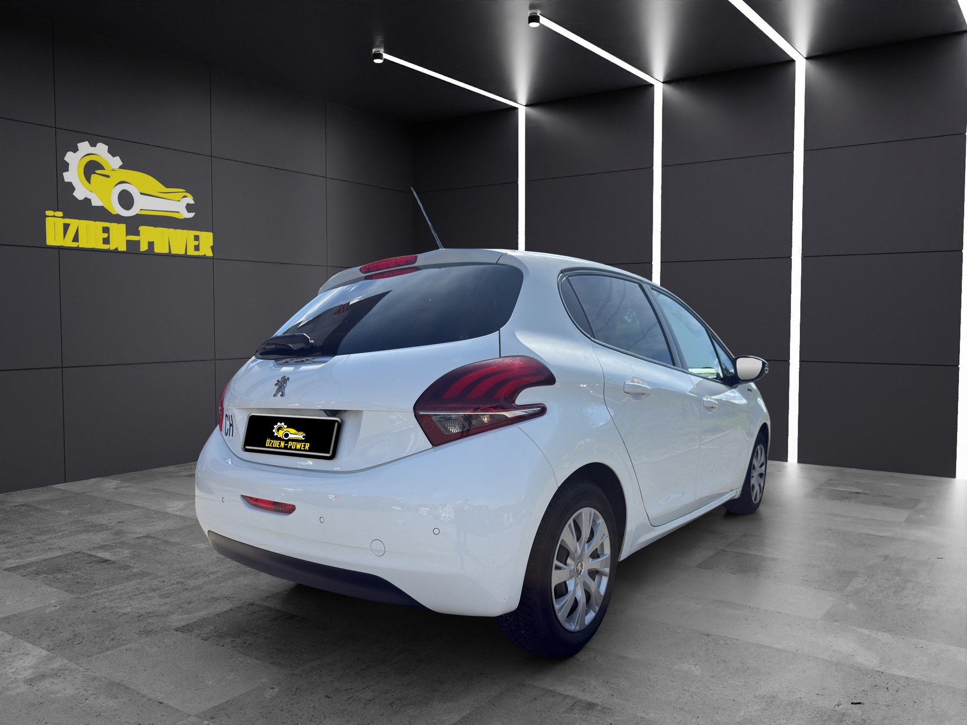 PEUGEOT 208 1.2 PureTech Signature-image-4