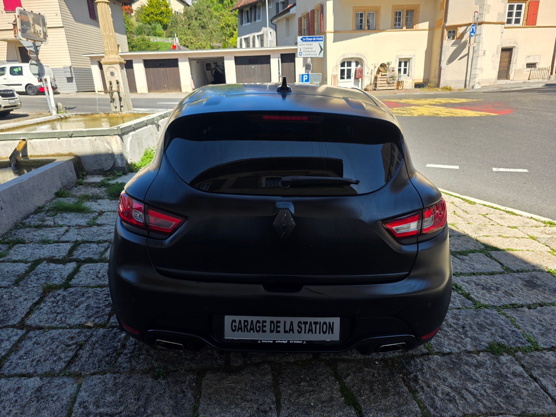 RENAULT Clio 1.6 T RS 200 EDC-image-4