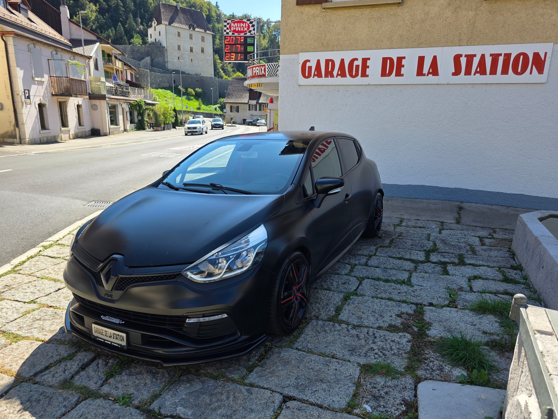 RENAULT Clio 1.6 T RS 200 EDC-image-0