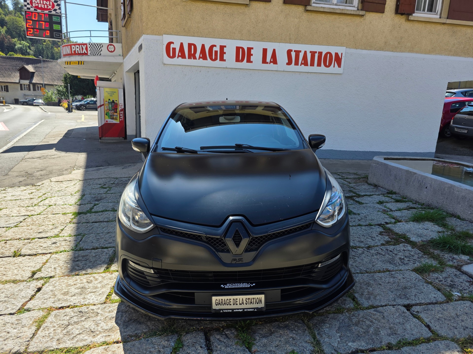 RENAULT Clio 1.6 T RS 200 EDC-image-1