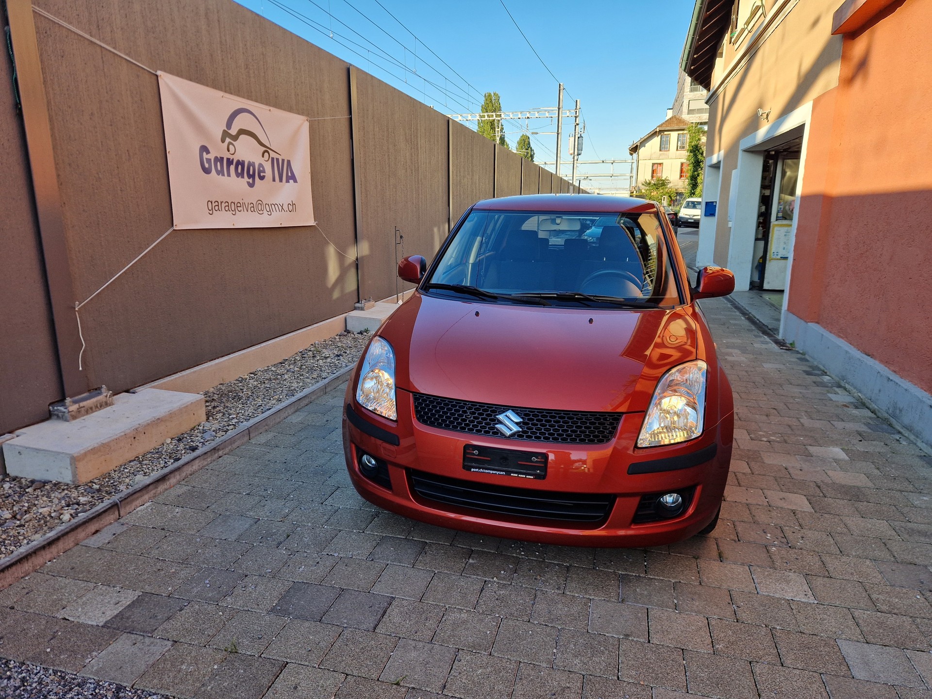 SUZUKI Swift 1.3i 16V GL 4x4-image-0