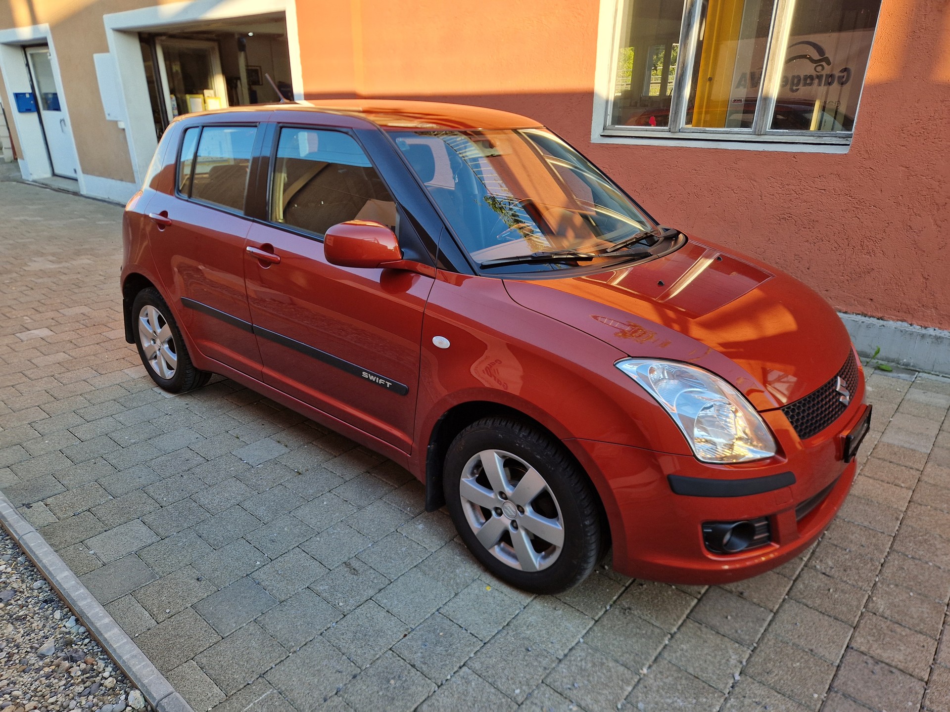 SUZUKI Swift 1.3i 16V GL 4x4-image-5