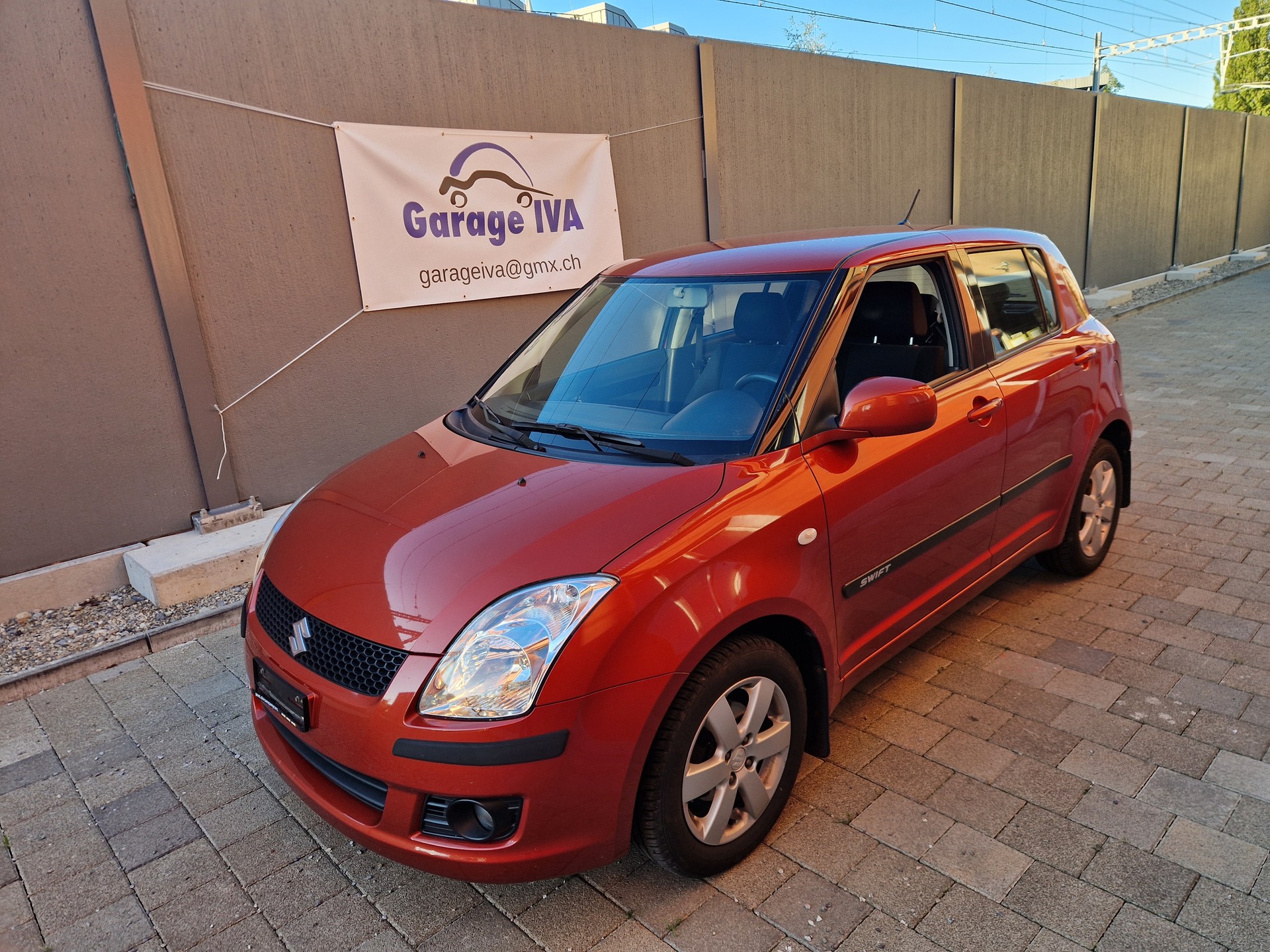 SUZUKI Swift 1.3i 16V GL 4x4-image-1